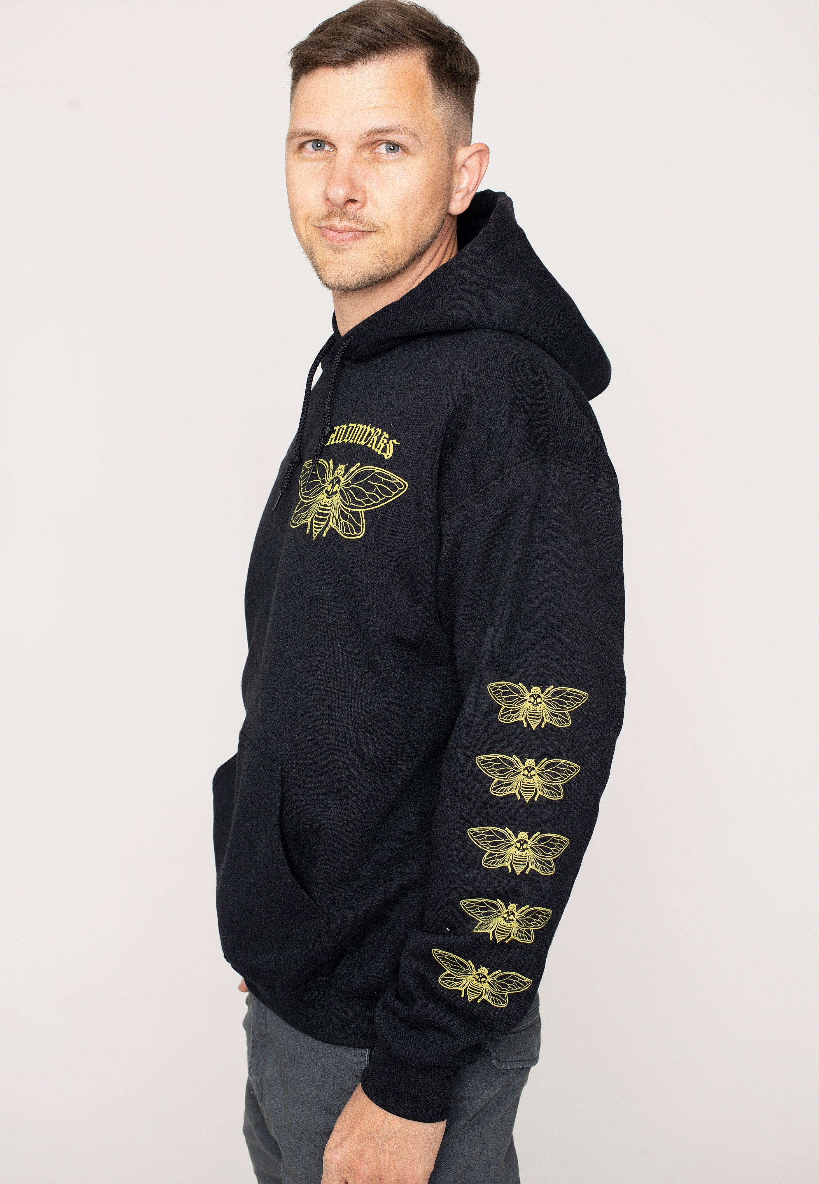 Landmvrks - Old Font Cicada Pocket - Hoodie | Men-Image