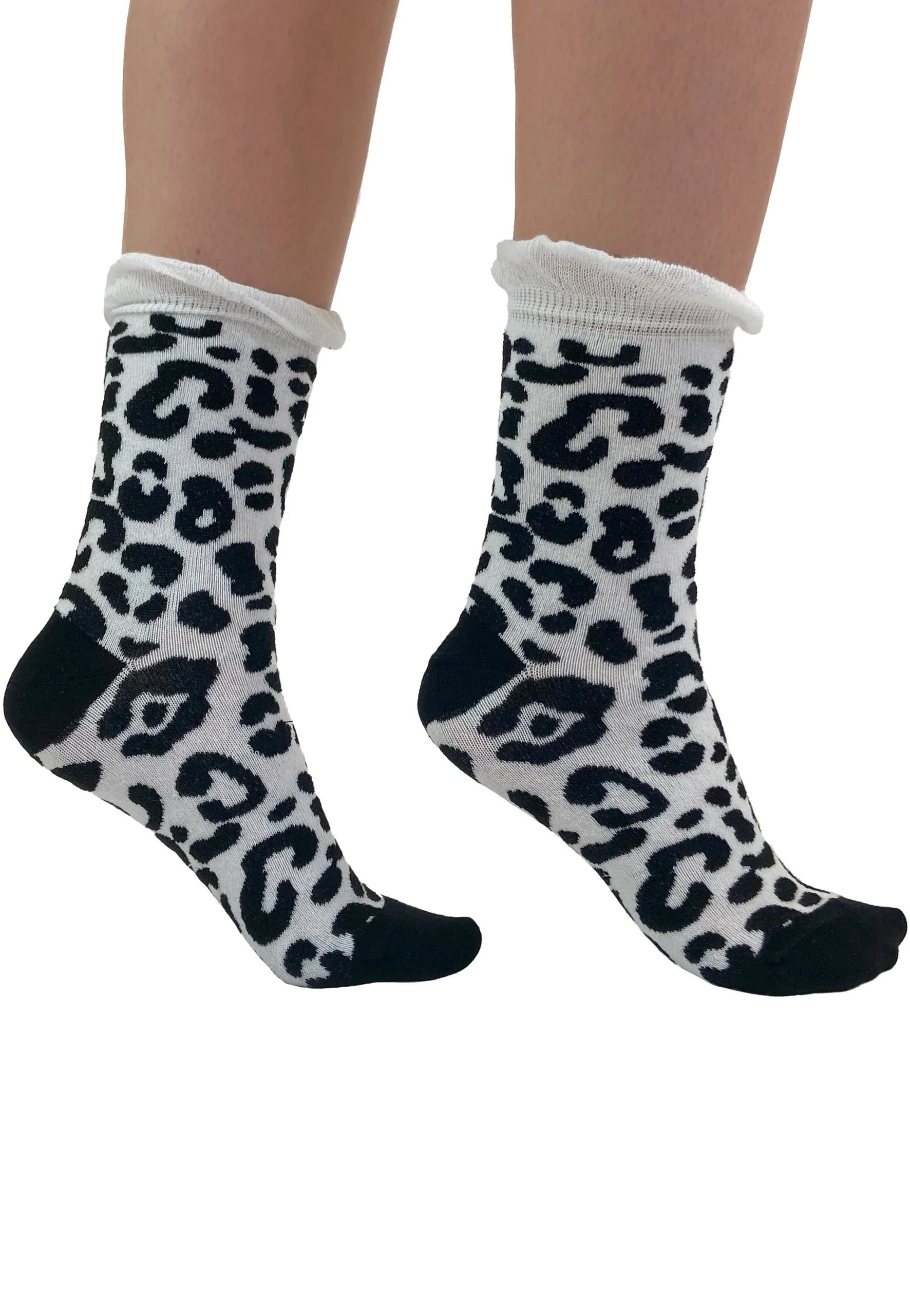 Pamela Mann - Extra Wide Leopard Ankle Black - Socks | Neutral-Image