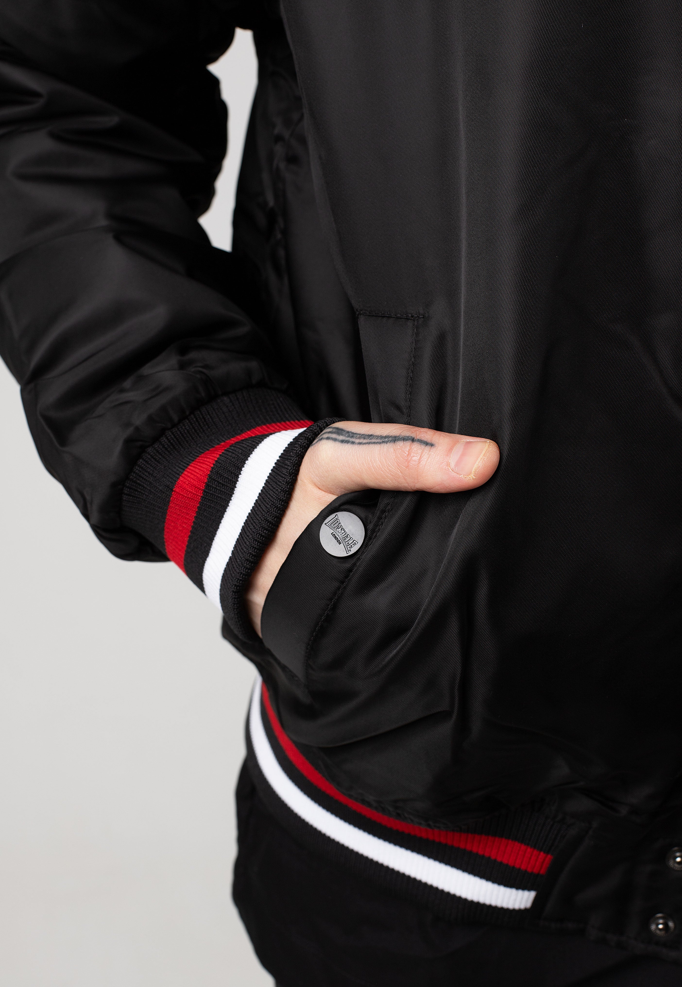 Lonsdale - Orkney Black/Red/Ecru - College Jacket | Men-Image