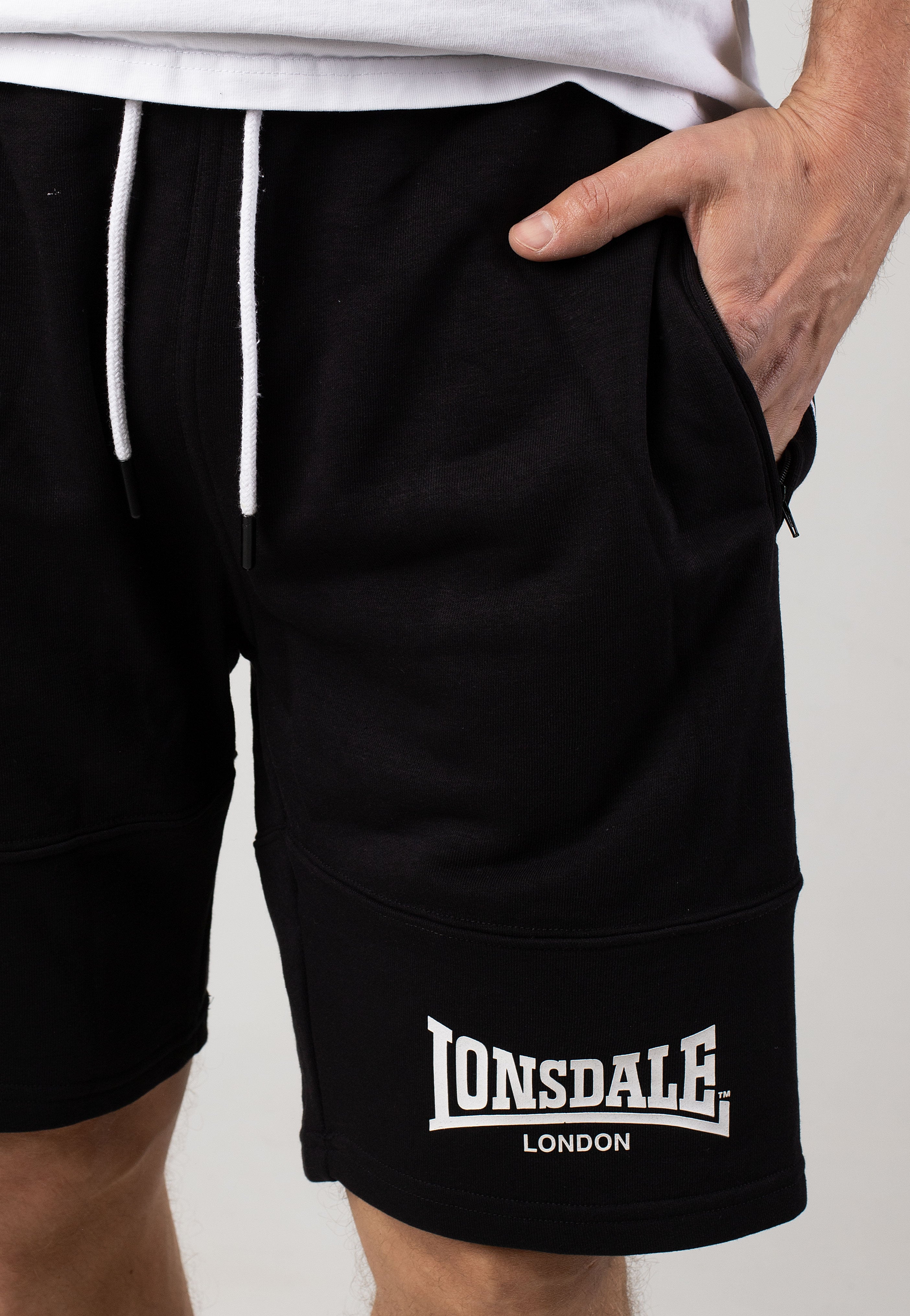 Lonsdale - Scarvell Black/White - Shorts | Men-Image