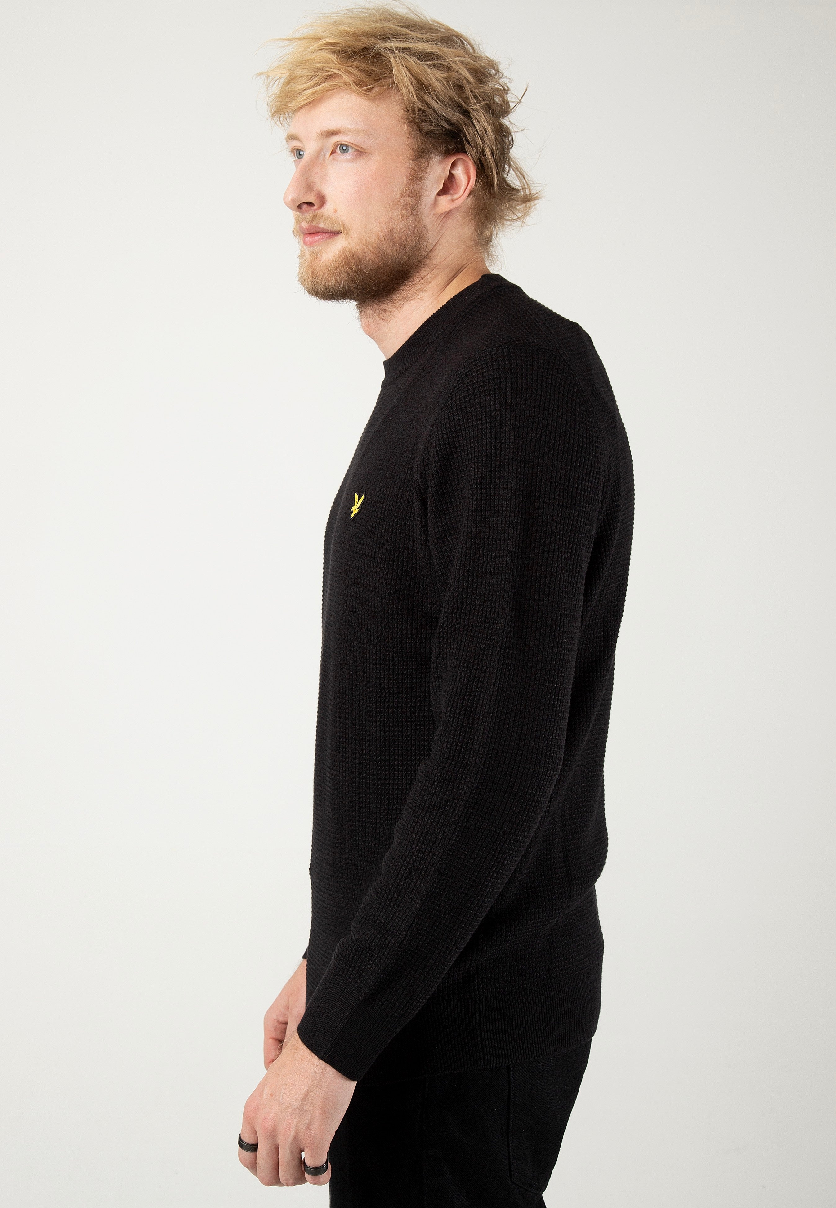 Lyle & Scott - Grid Knit Crew Neck Jet Black - Pullover | Men-Image