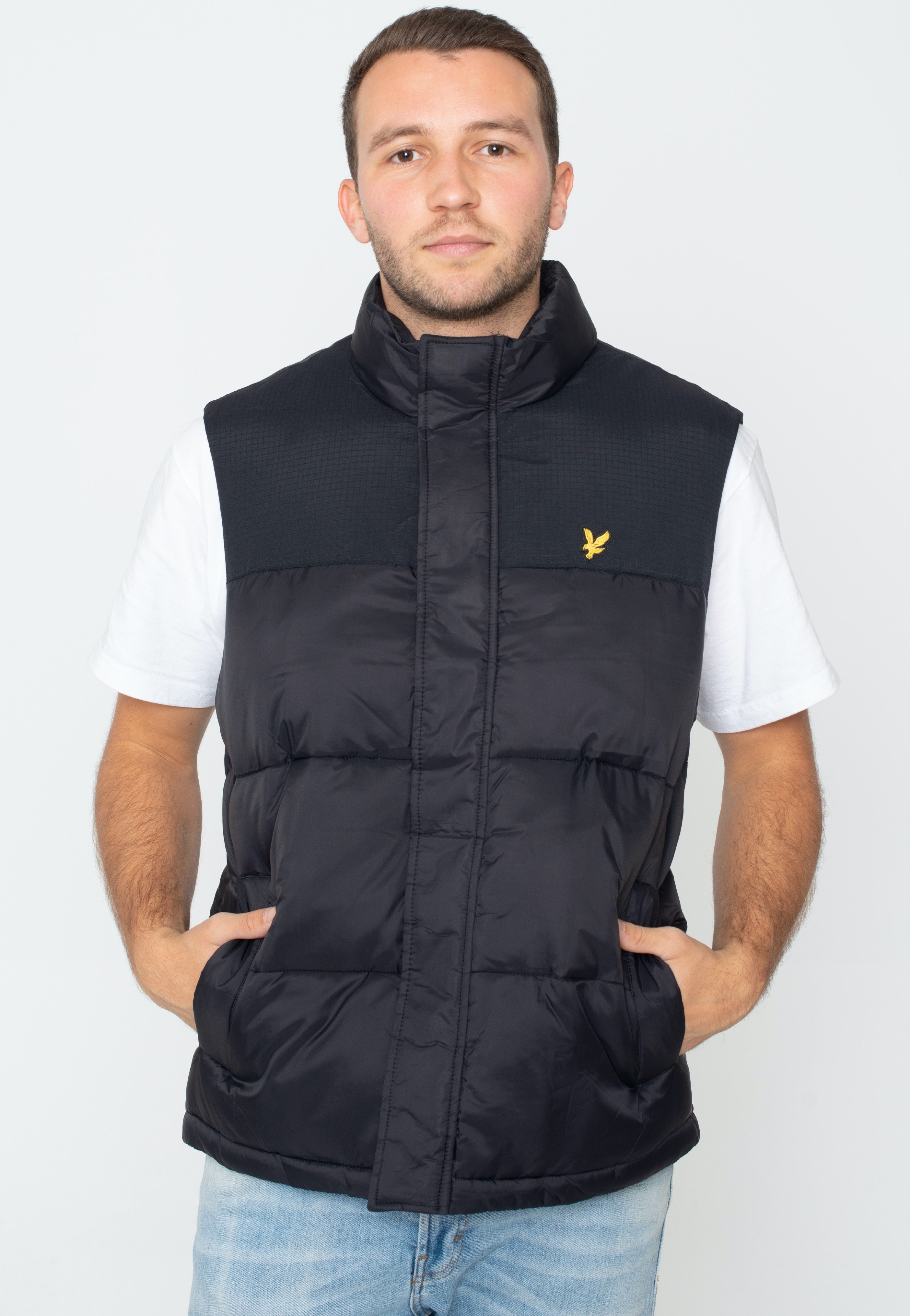 Lyle & Scott - Wadded Gilet Jet Black - Vest | Men-Image