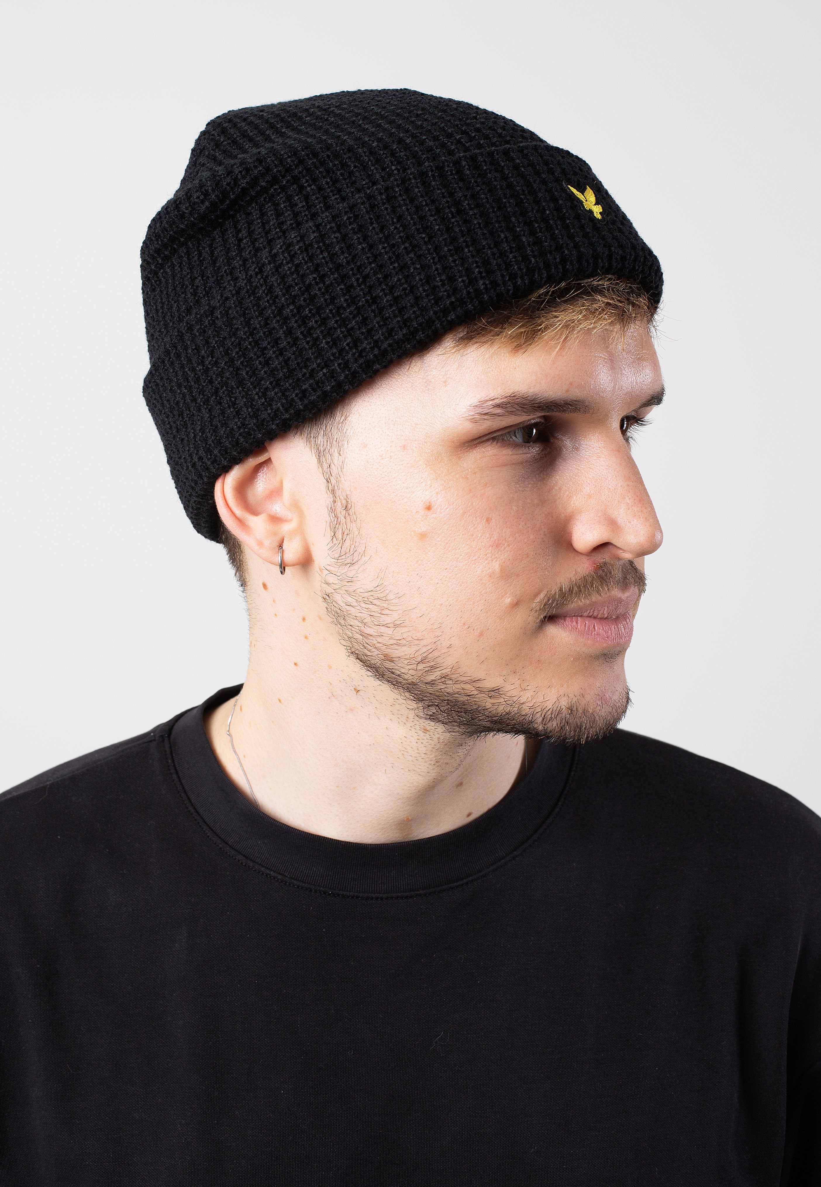 Lyle & Scott - Waffle Jet Black - Beanie | Neutral-Image