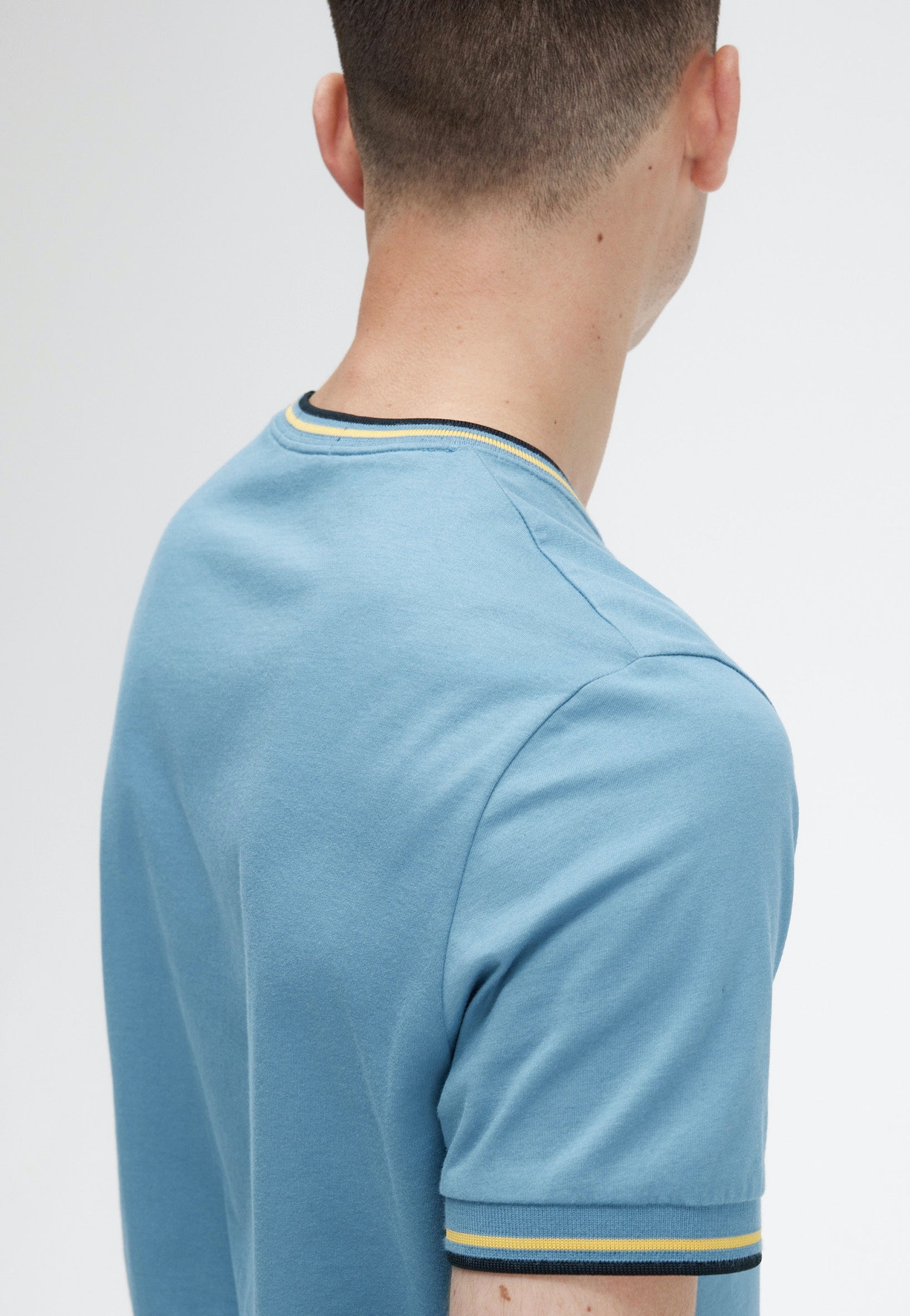 Fred Perry - Twin Tipped Ash Blue - T-Shirt | Men-Image