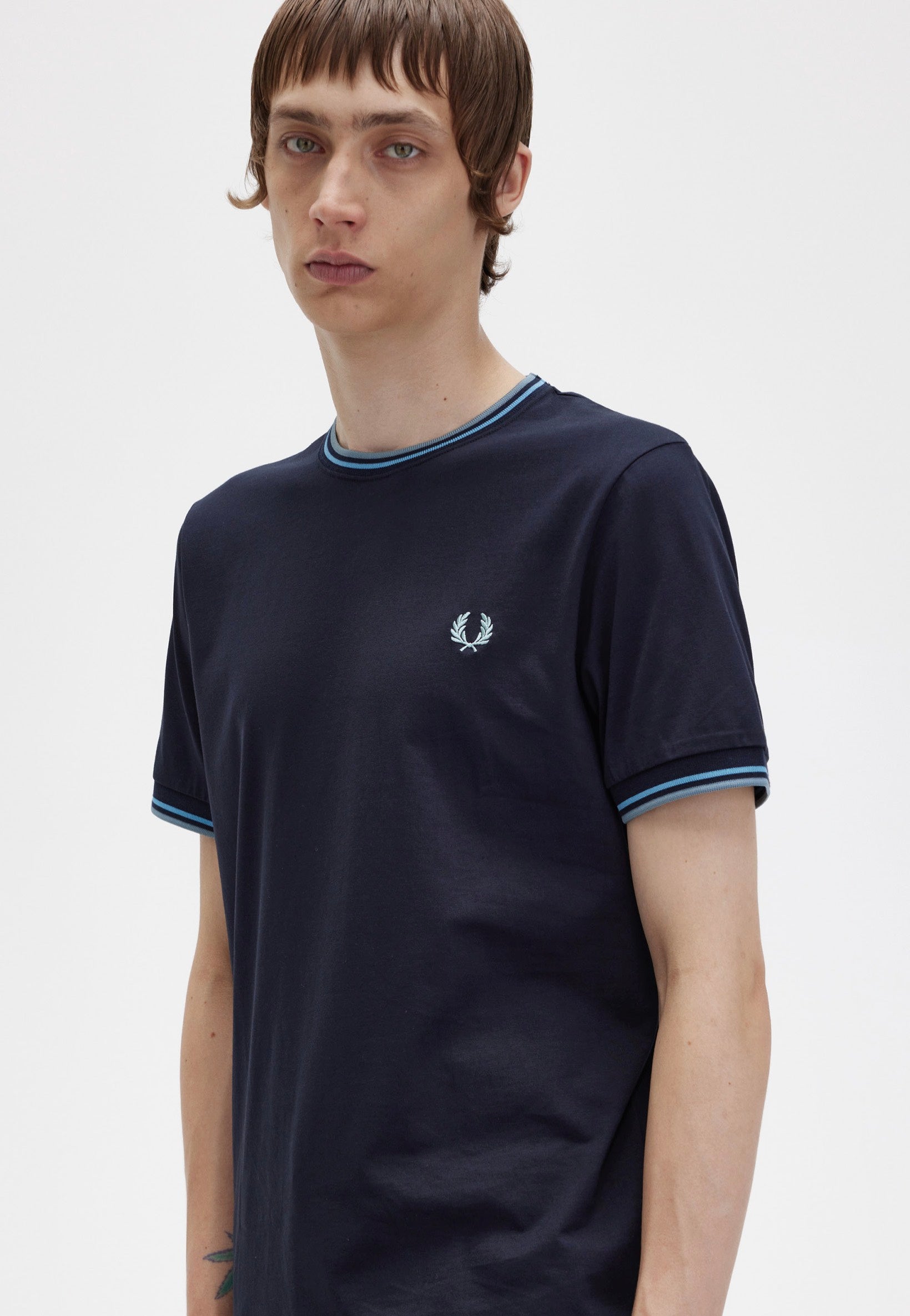 Fred Perry - Twin Tipped Navy/Soft Blue/Silver Blue - T-Shirt | Men-Image