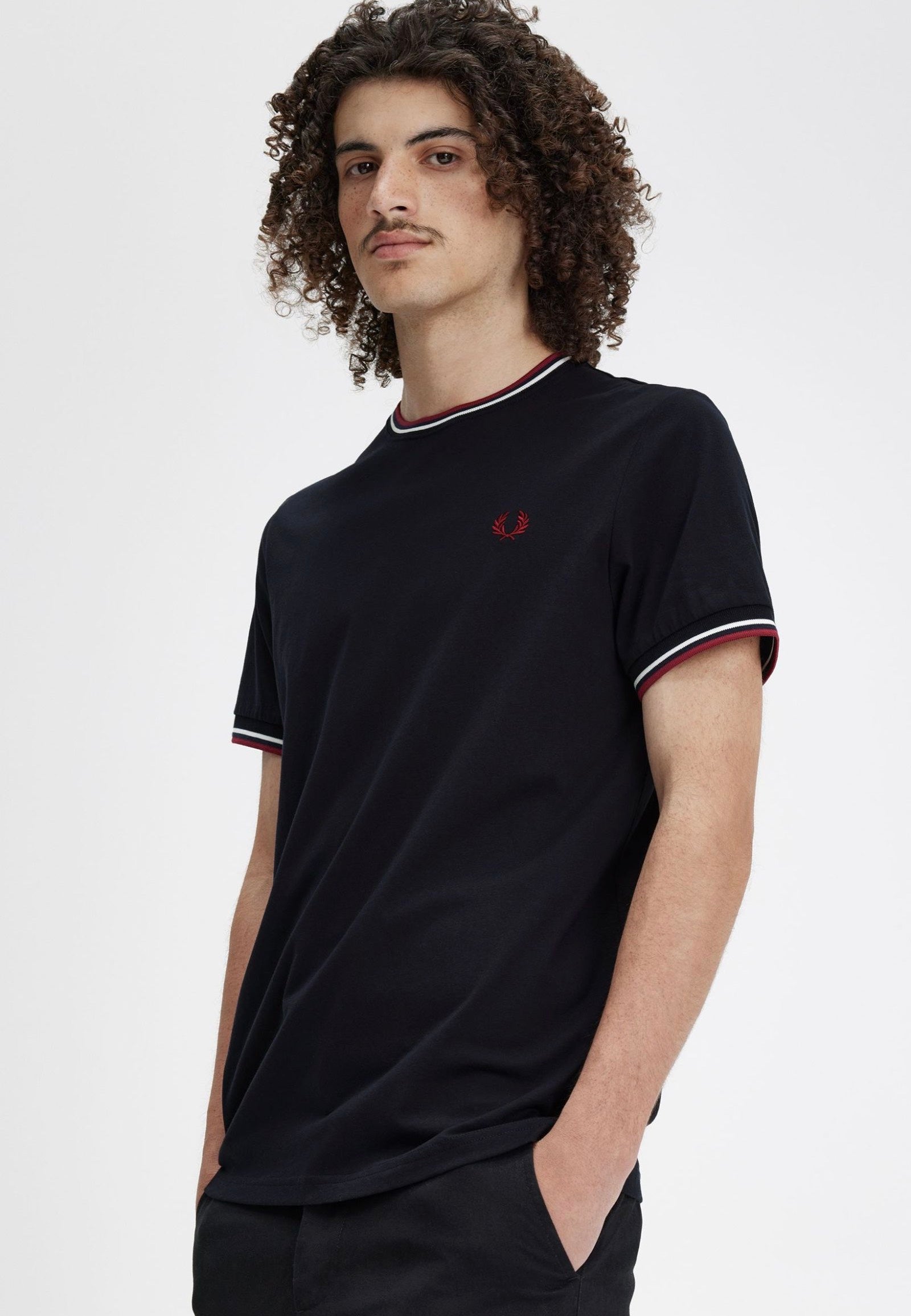 Fred Perry - Twin Tipped Navy/Snow White/Burnt Red - T-Shirt | Men-Image