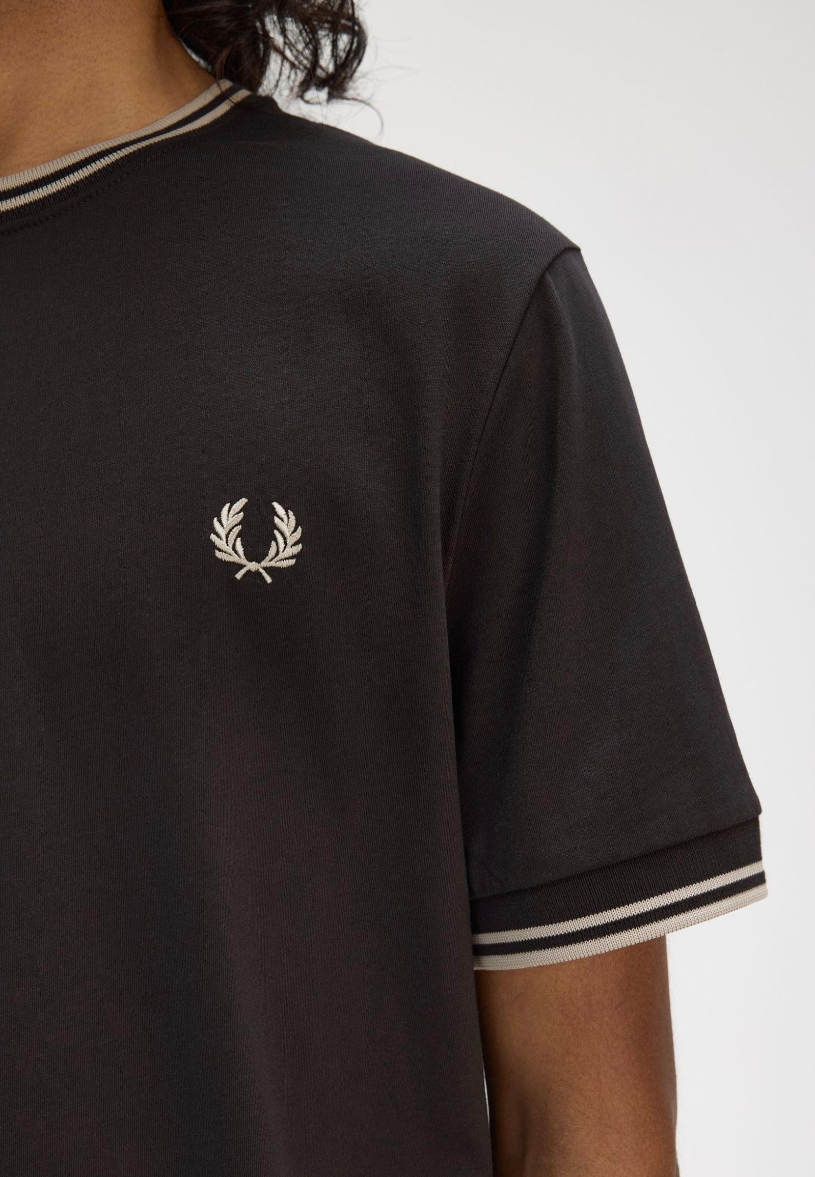 Fred Perry - Twin Tipped Anchor Grey/Oatmeal - T-Shirt | Men-Image