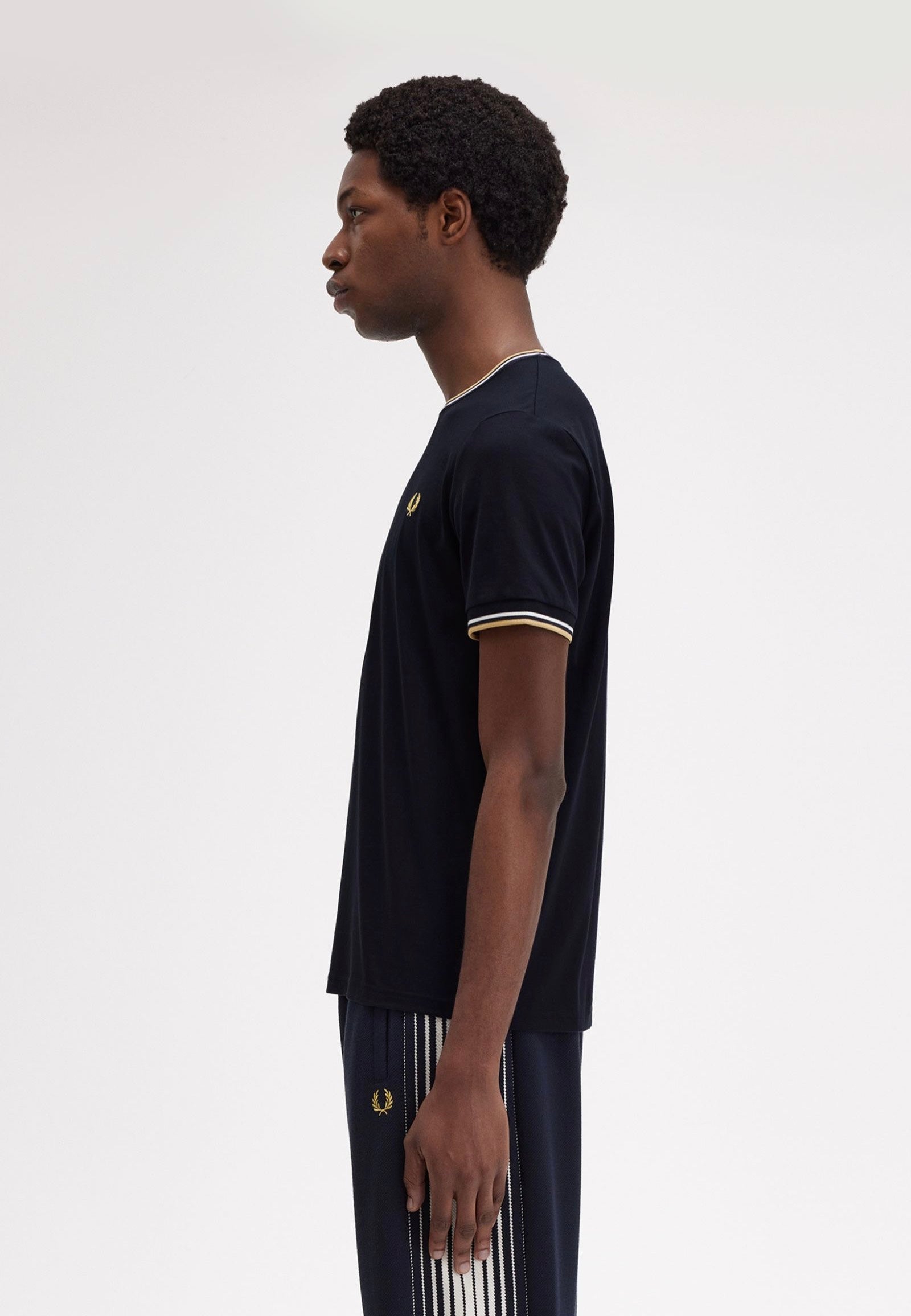 Fred Perry - Twin Tipped Navy/Ecru/Honeycomb - T-Shirt | Men-Image