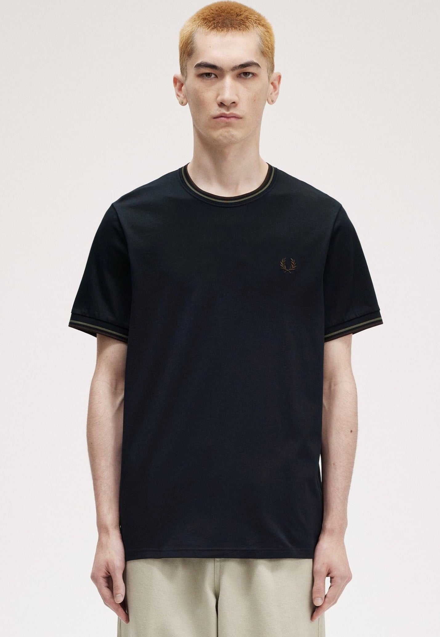 Fred Perry - Twin Tipped Nvy/Lrlwgrn/Bric - T-Shirt | Men-Image