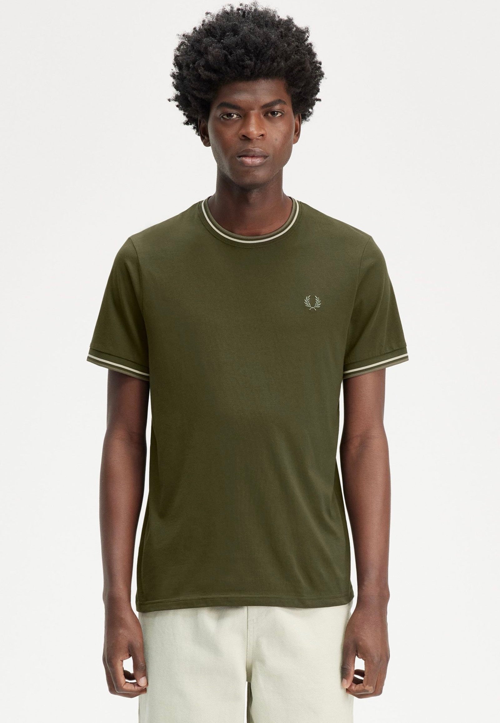 Fred Perry - Twin Tipped Hntgrn/Loyst/Lwg - T-Shirt | Men-Image