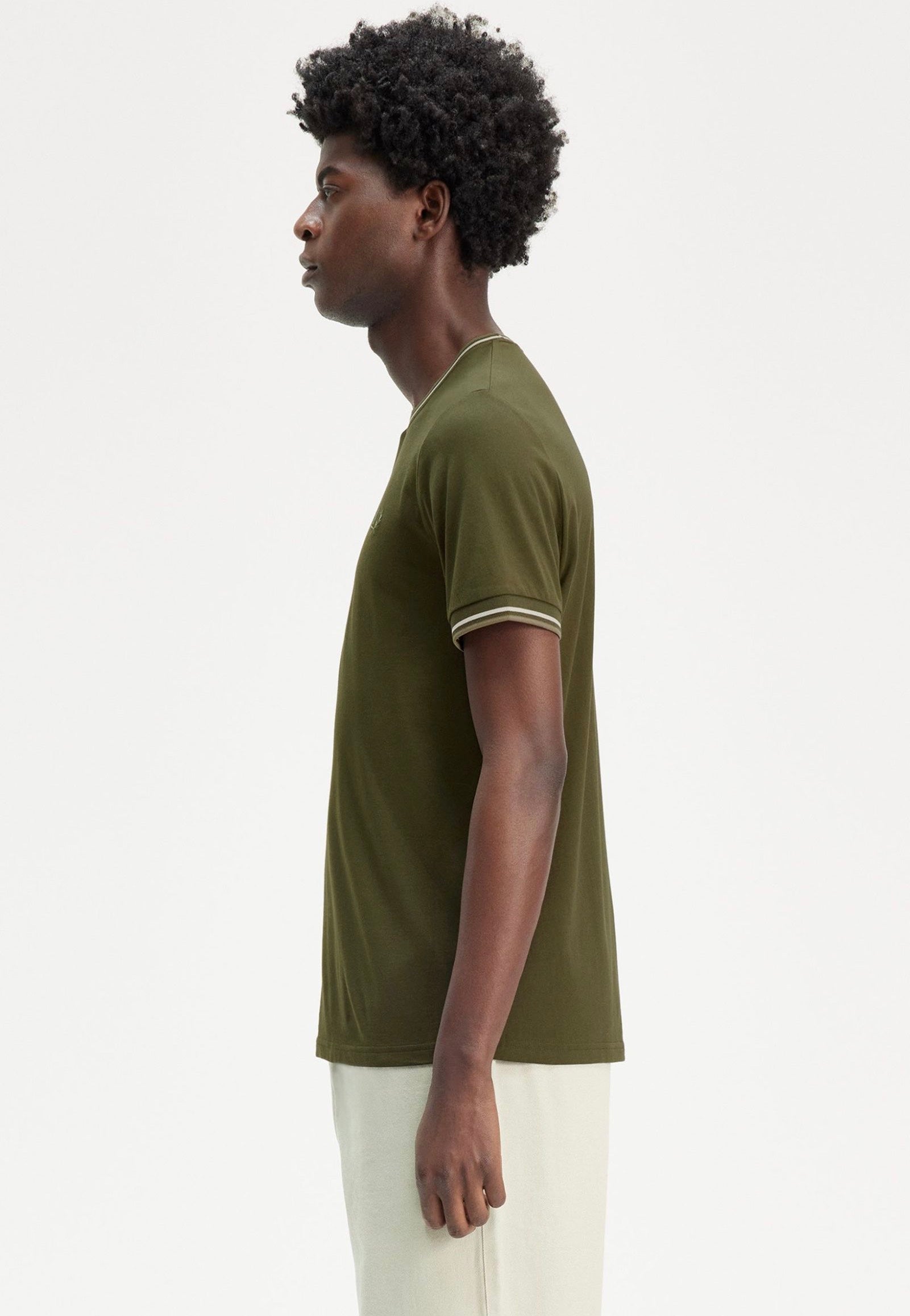 Fred Perry - Twin Tipped Hntgrn/Loyst/Lwg - T-Shirt | Men-Image