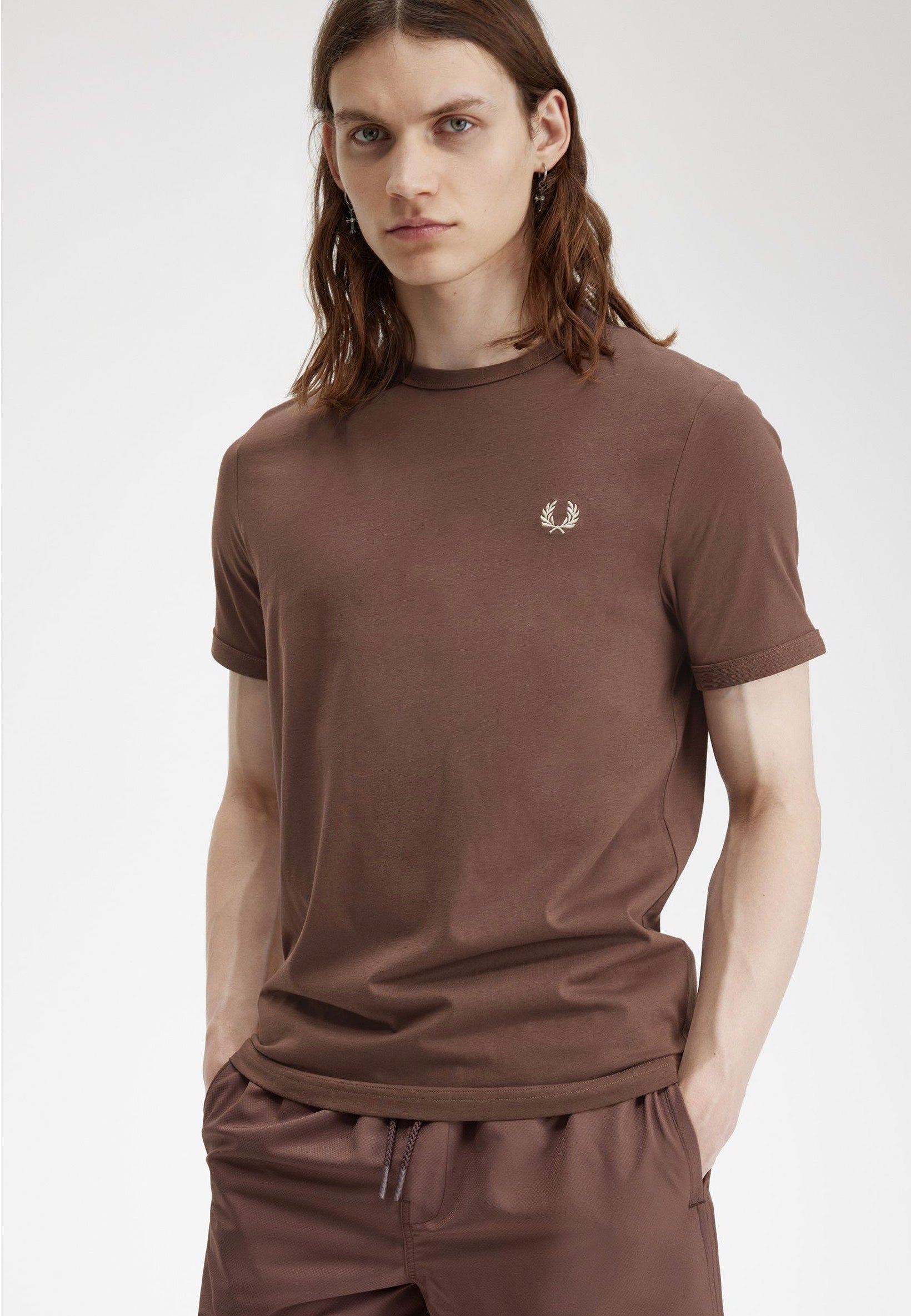 Fred Perry - Ringer Road Brick/Warm Grey - T-Shirt | Men-Image