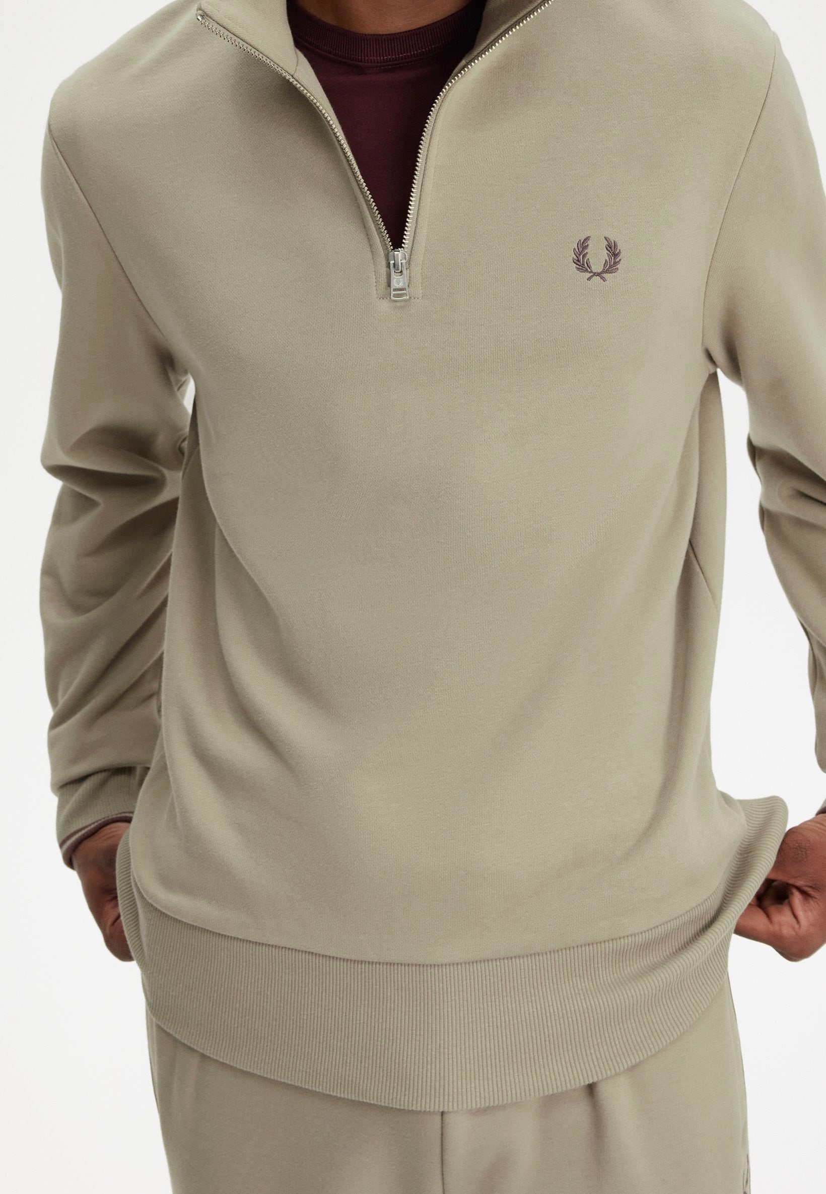 Fred Perry - Half Zip Warm Grey/Brick - Pullover | Men-Image