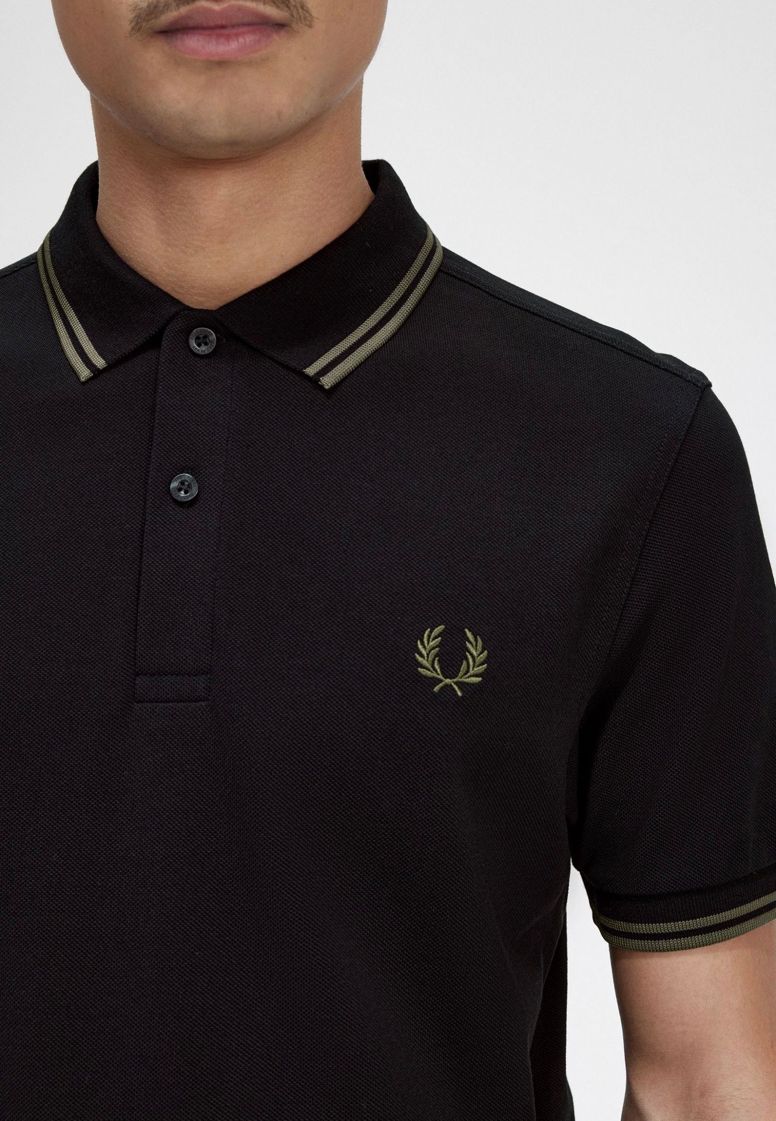 Fred Perry - Twin Tipped Black/Field Green - Polo | Men-Image