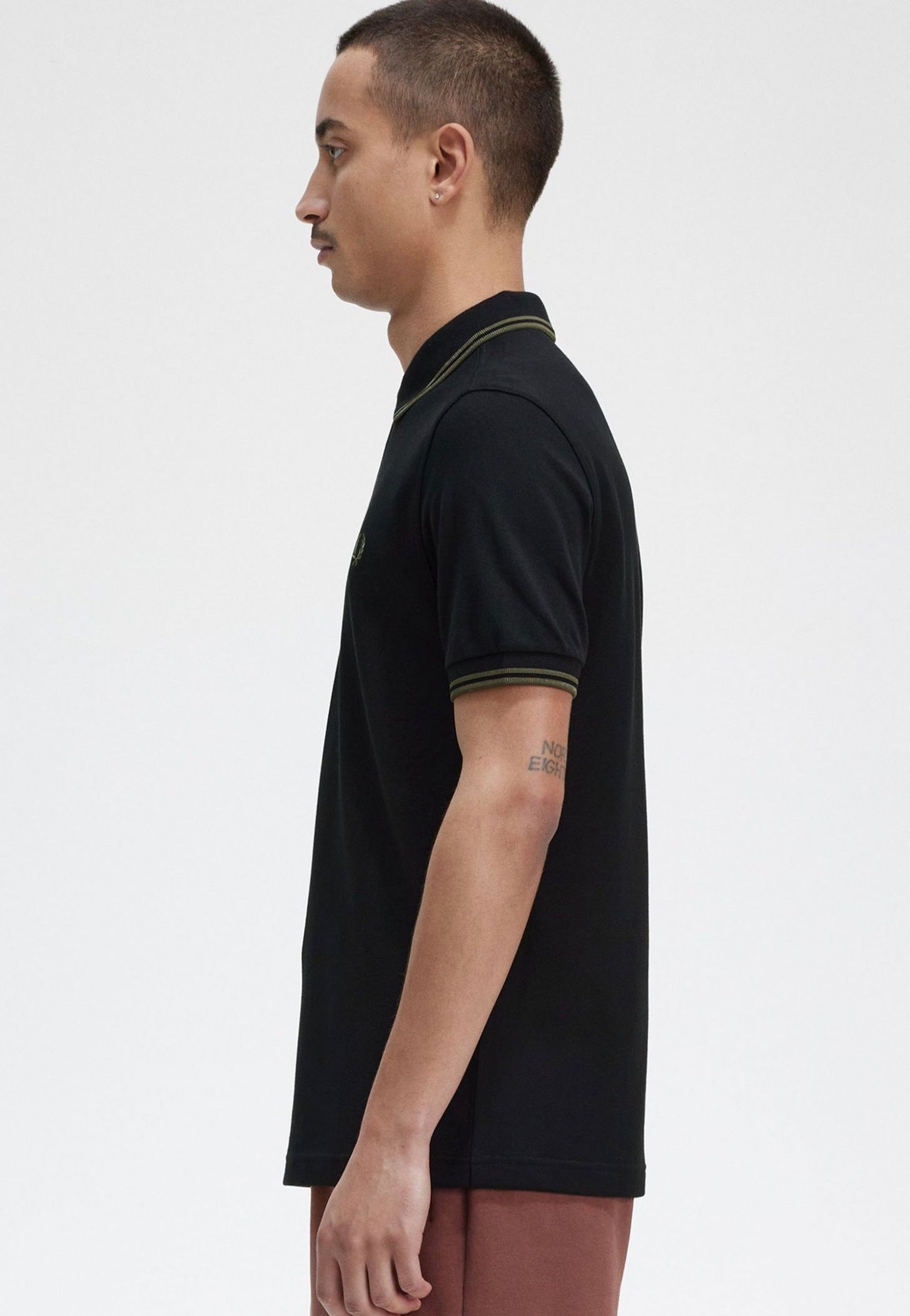 Fred Perry - Twin Tipped Black/Field Green - Polo | Men-Image