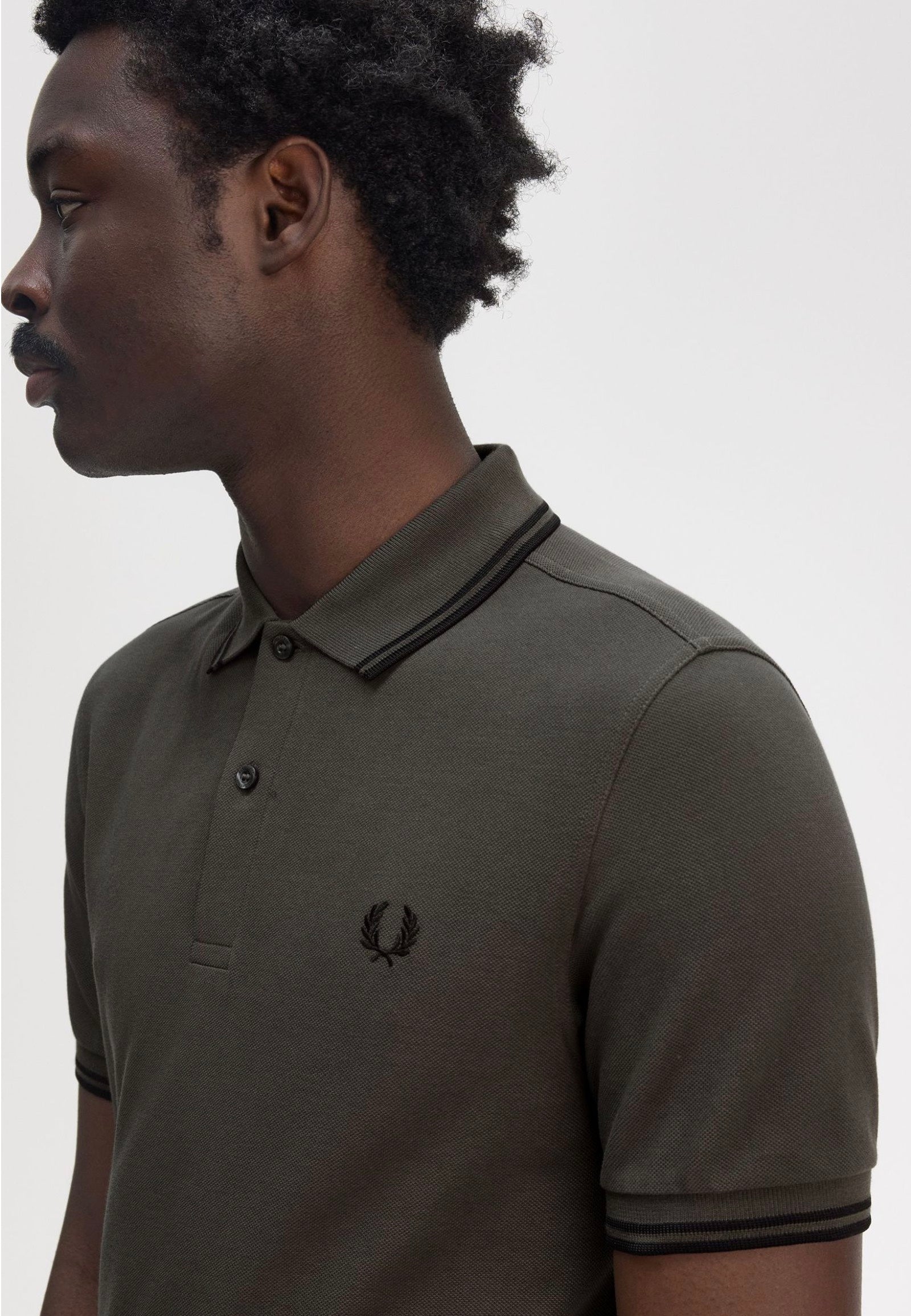 Fred Perry - Twin Tipped Field Green/Black - Polo | Men-Image