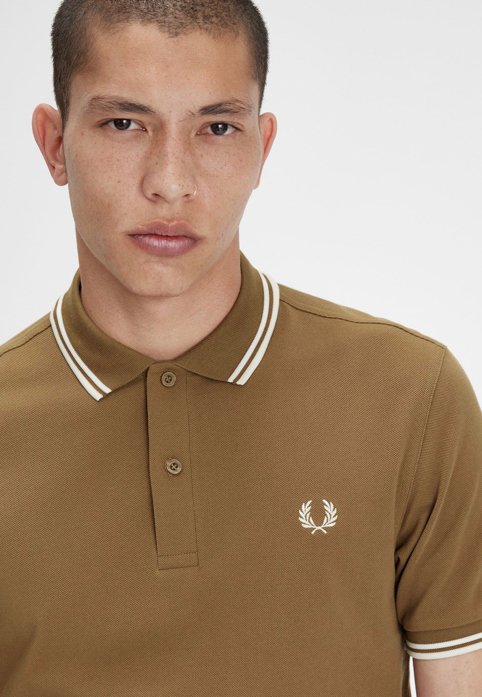 Fred Perry - Twin Tipped Shaded Stone/Snow White/Ecru - Polo | Men-Image