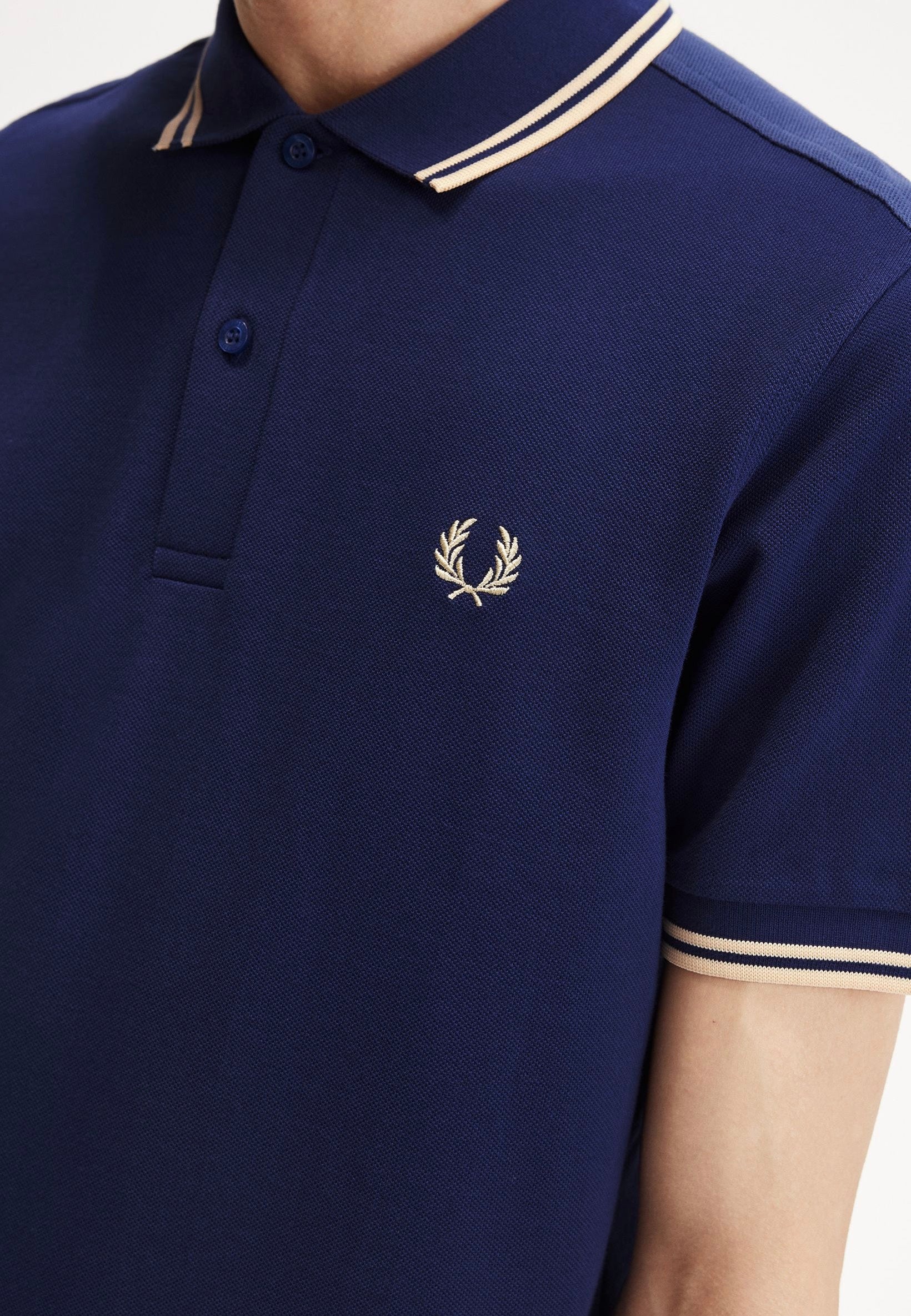 Fred Perry - Twin Tipped French Navy/Ice Cream - Polo | Men-Image