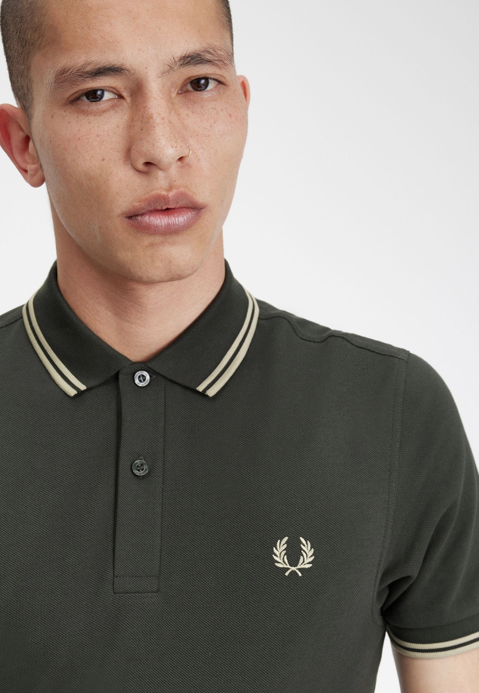 Fred Perry - Twin Tipped Field Green/Oatmeal - Polo | Men-Image