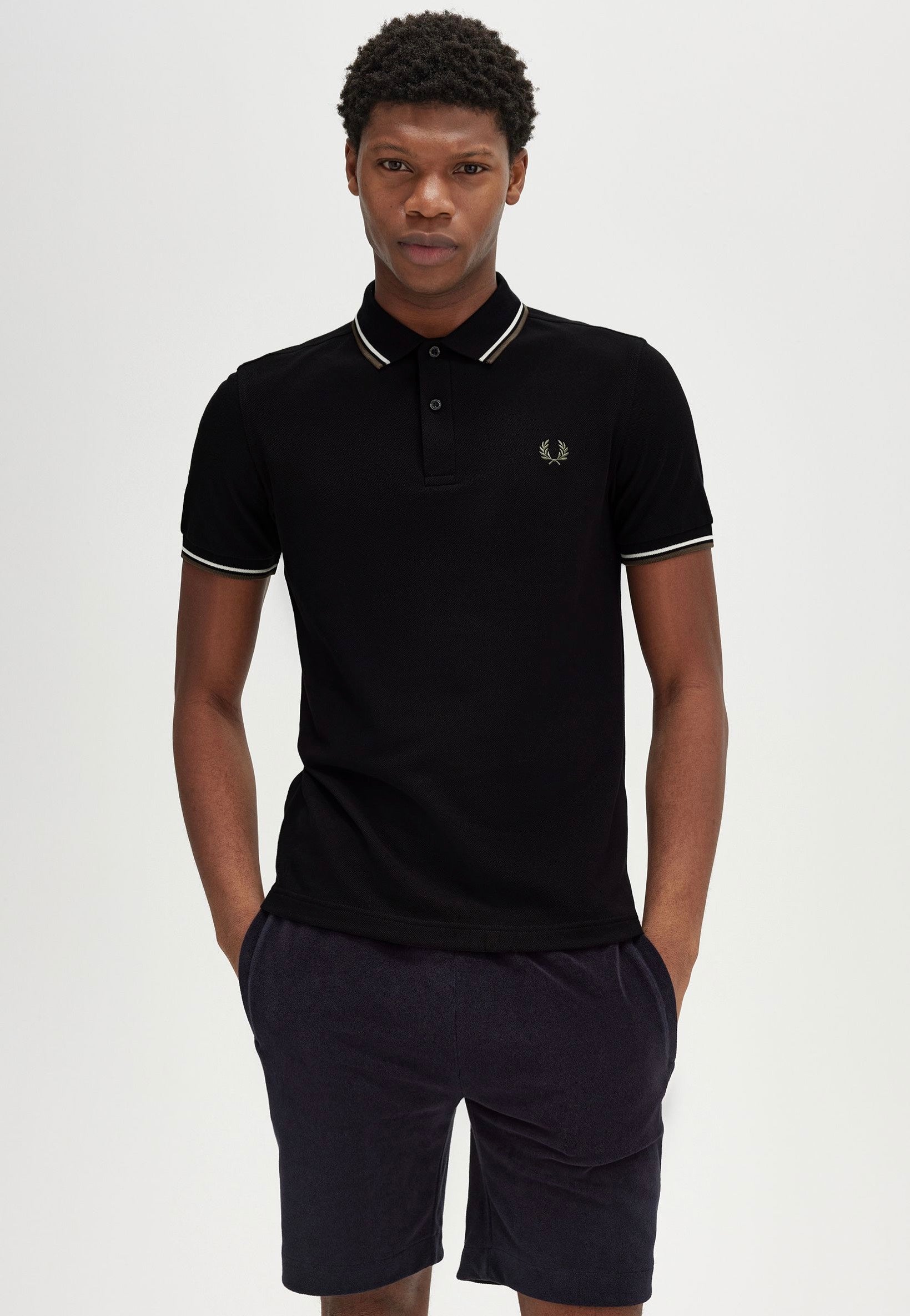 Fred Perry - Twin Tipped Black/Ecru/Laurel Wreath Green - Polo | Men-Image