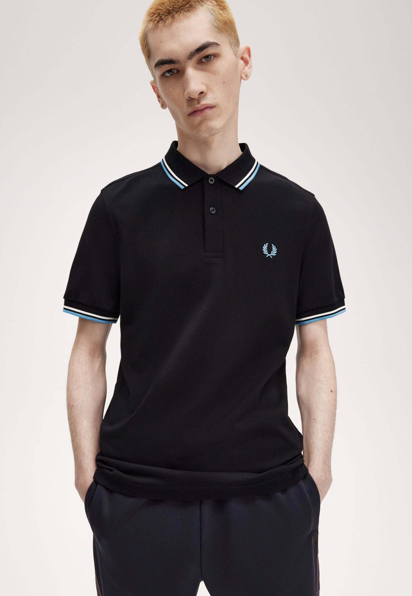 Fred Perry - The Twin Tipped Blk/Ecru/Softblu - Polo | Men-Image