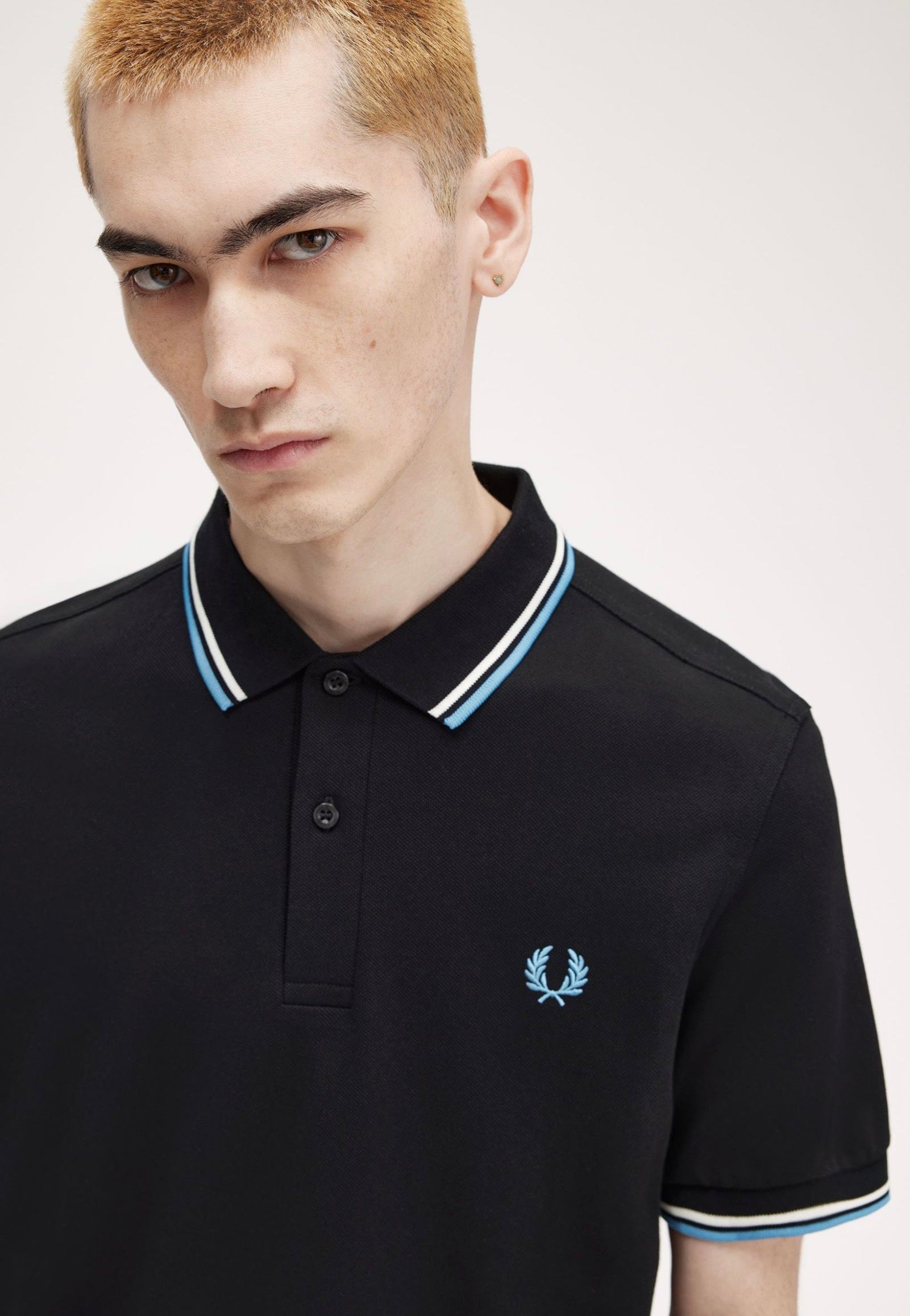 Fred Perry - The Twin Tipped Blk/Ecru/Softblu - Polo | Men-Image