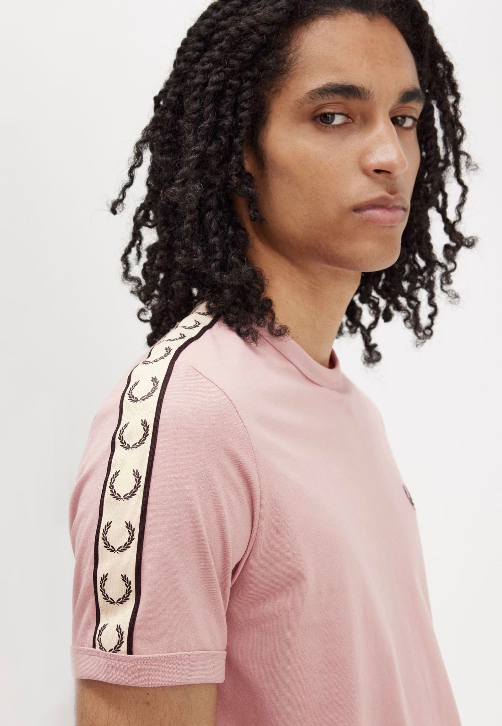 Fred Perry - Contrast Tape Ringer Dusty Rose Pink/Black - T-Shirt | Men-Image