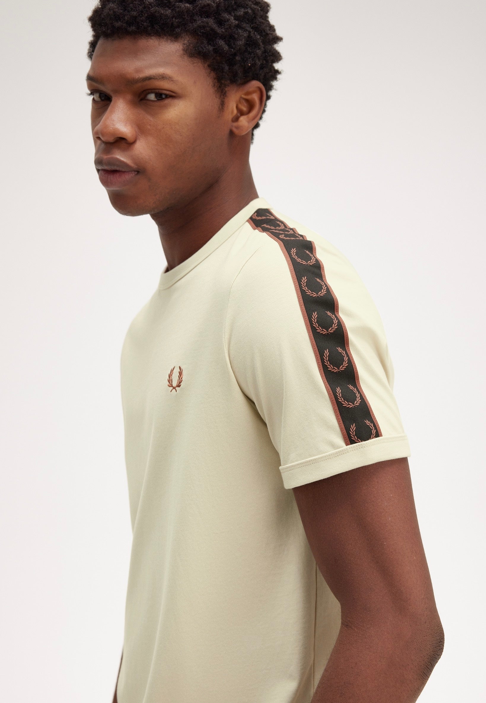 Fred Perry - Contrast Tape Ringer Oatmeal/Whisky Brown - T-Shirt | Men-Image