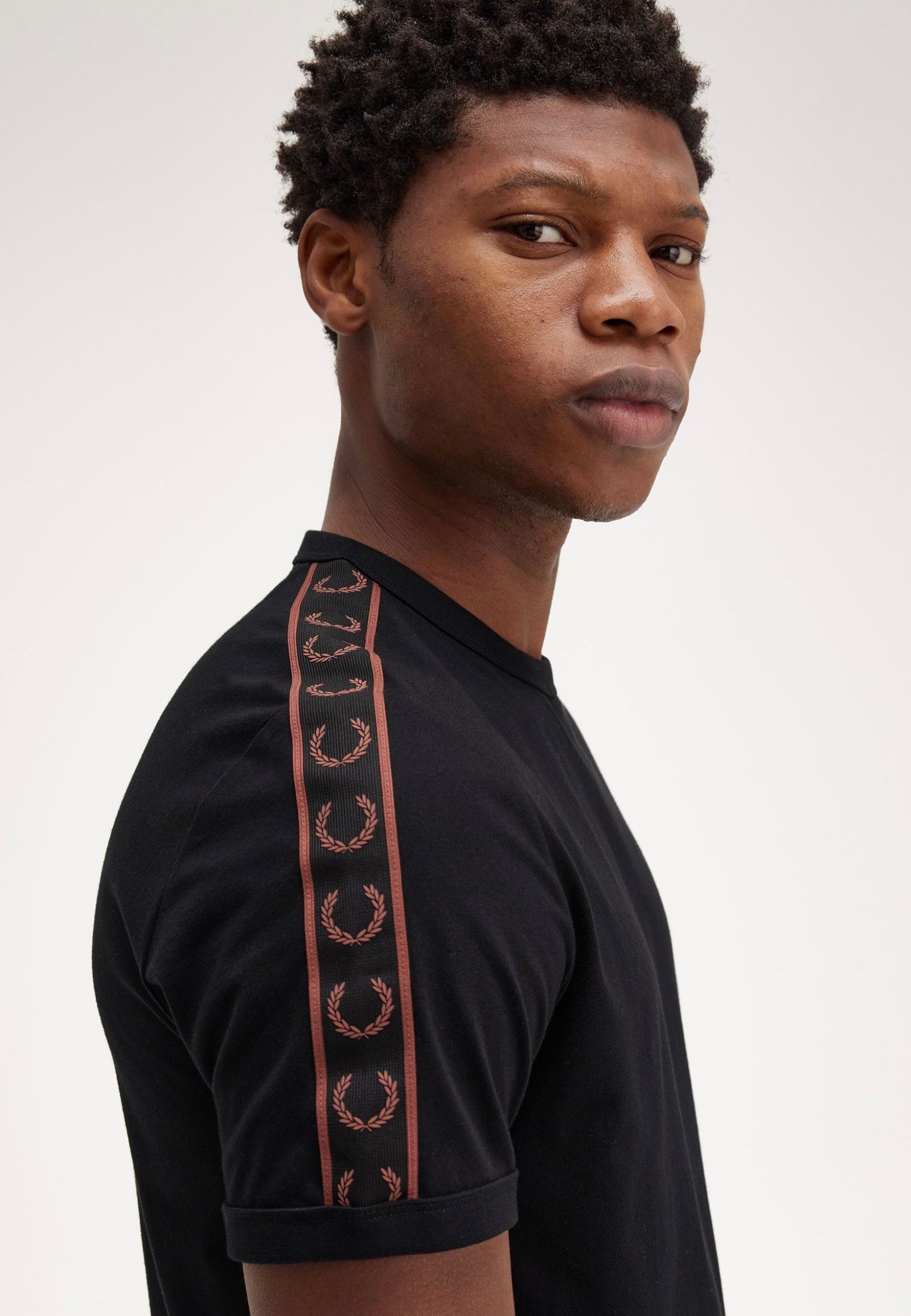 Fred Perry - Contrast Tape Ringer Black/Whisky Brown - T-Shirt | Men-Image