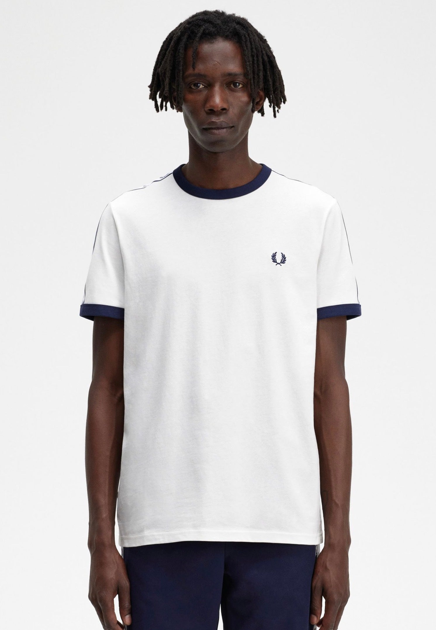 Fred Perry - Taped Ringer Snow White - T-Shirt | Men-Image