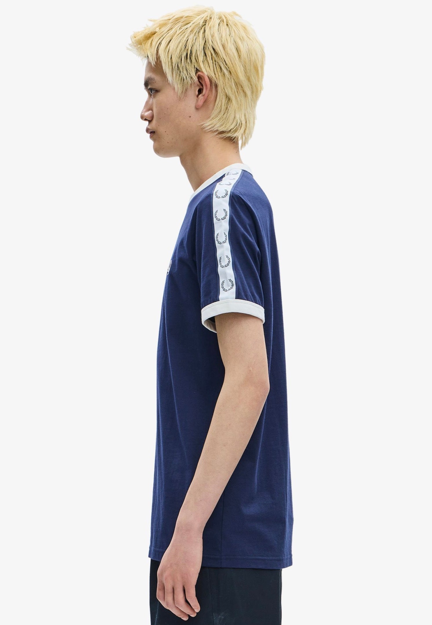 Fred Perry - Taped Ringer Carbon Blue - T-Shirt | Men-Image