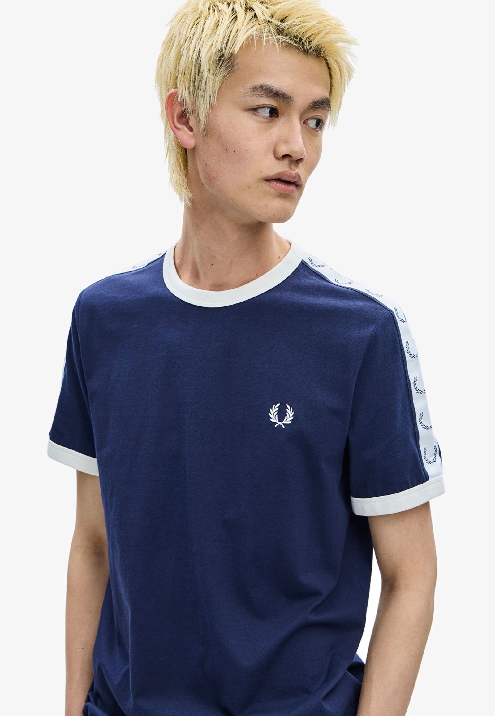 Fred Perry - Taped Ringer Carbon Blue - T-Shirt | Men-Image