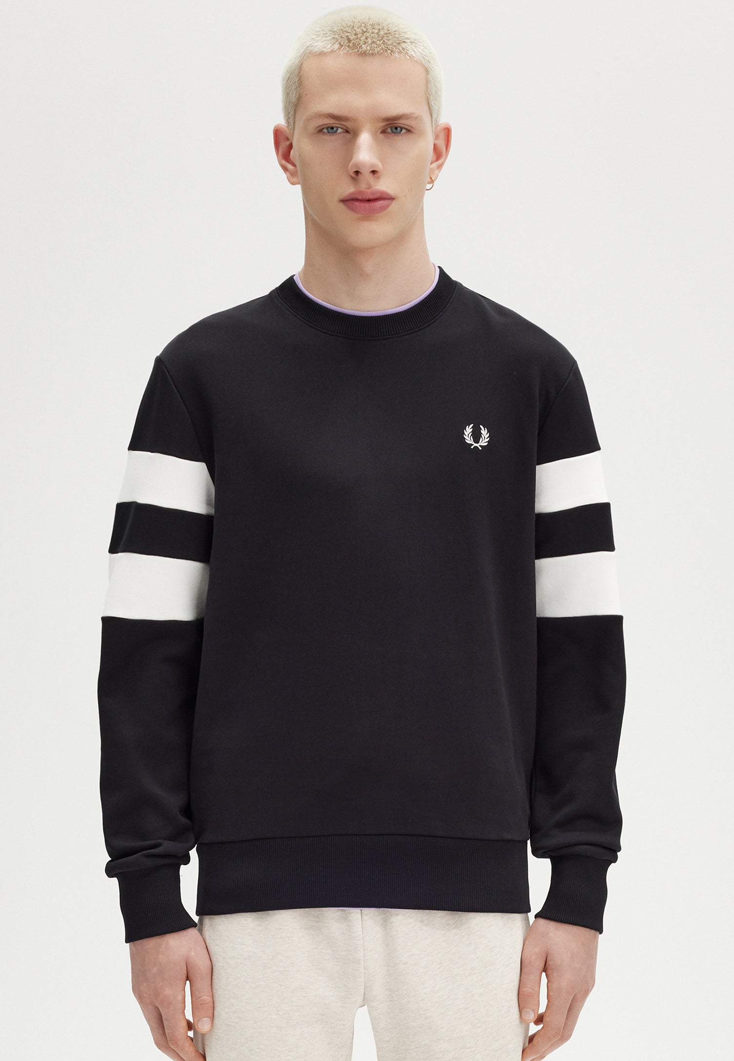 Fred Perry - Tipped Sleeve Black - Sweater | Men-Image