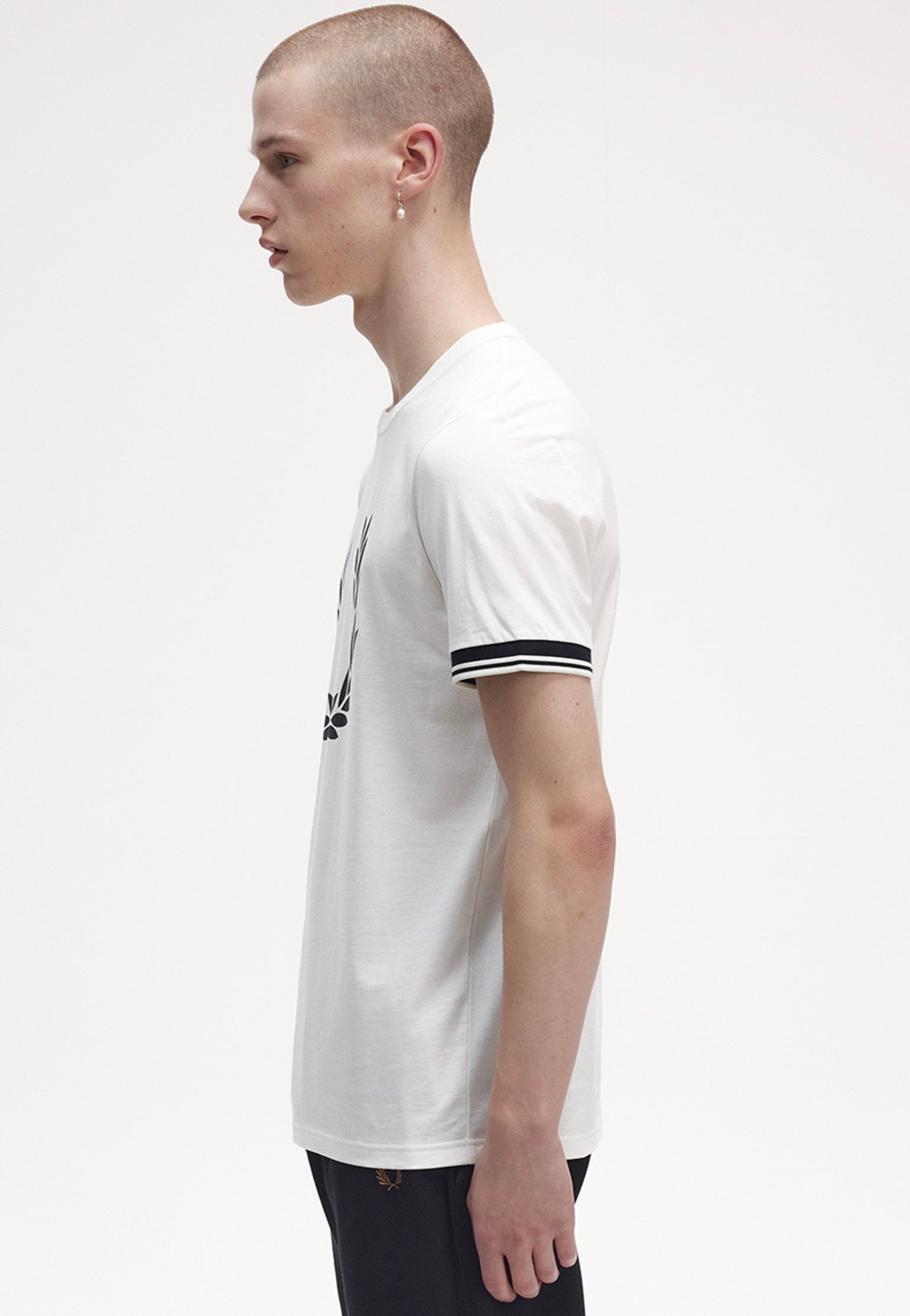 Fred Perry - Printed Laurel Wreath Snow White - T-Shirt | Men-Image