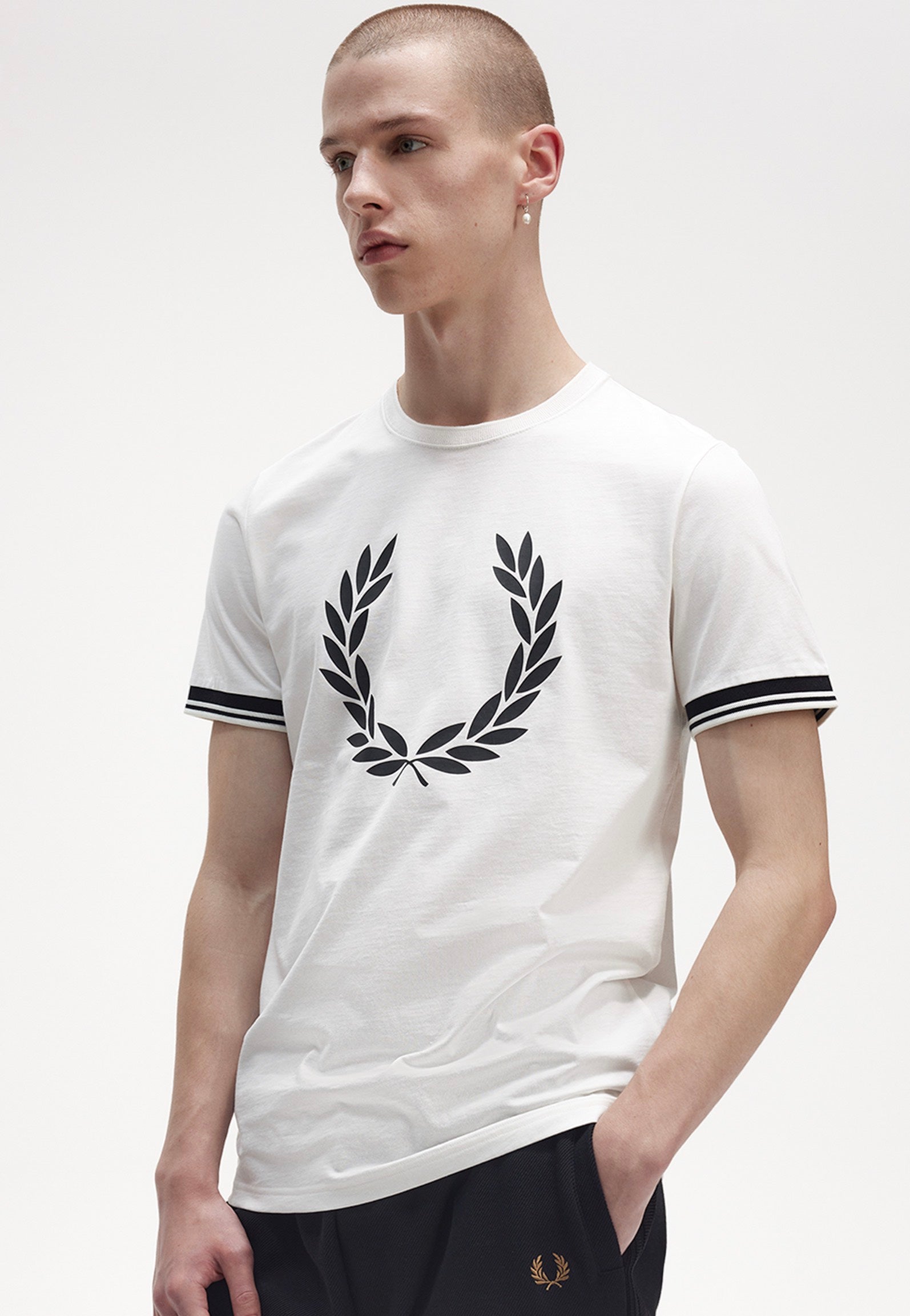 Fred Perry - Printed Laurel Wreath Snow White - T-Shirt | Men-Image