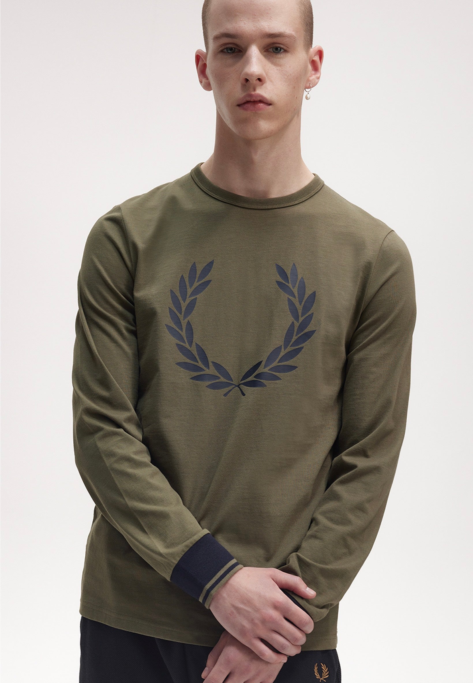 Fred Perry - Contrast Cuff Laurel Uniform Green - Longsleeve | Men-Image