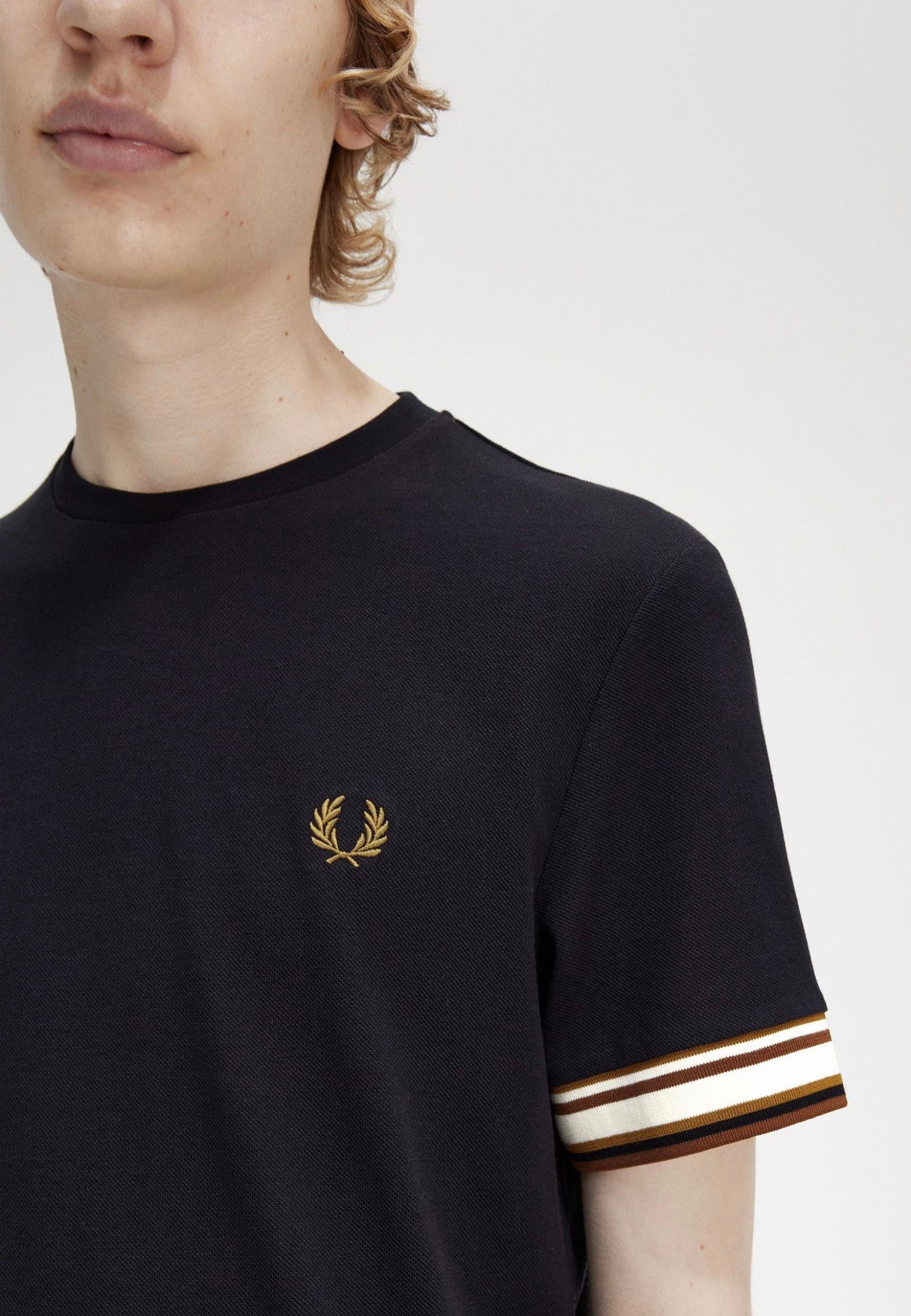 Fred Perry - Bold Tipped Pique Black - T-Shirt | Men-Image