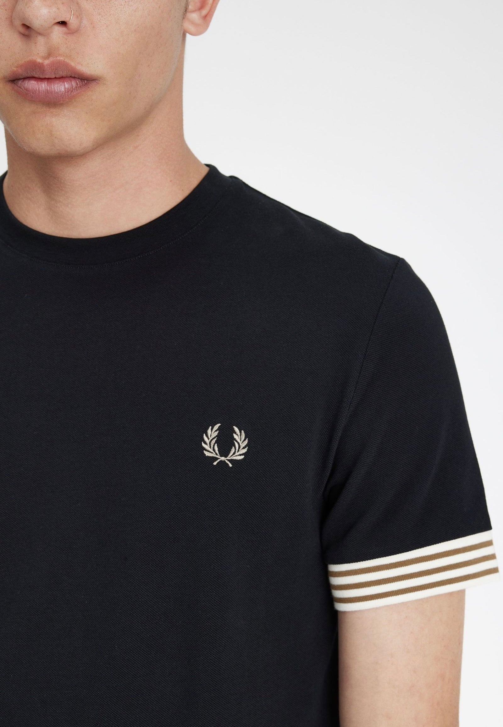 Fred Perry - Striped Cuff Black - T-Shirt | Men-Image