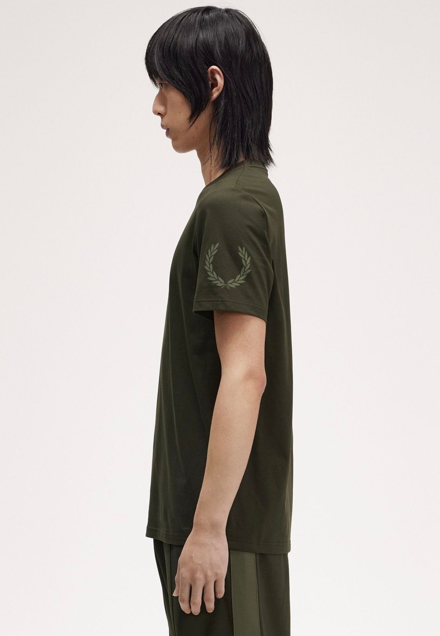 Fred Perry - Double Branded Graphic Hunting Green - T-Shirt | Men-Image