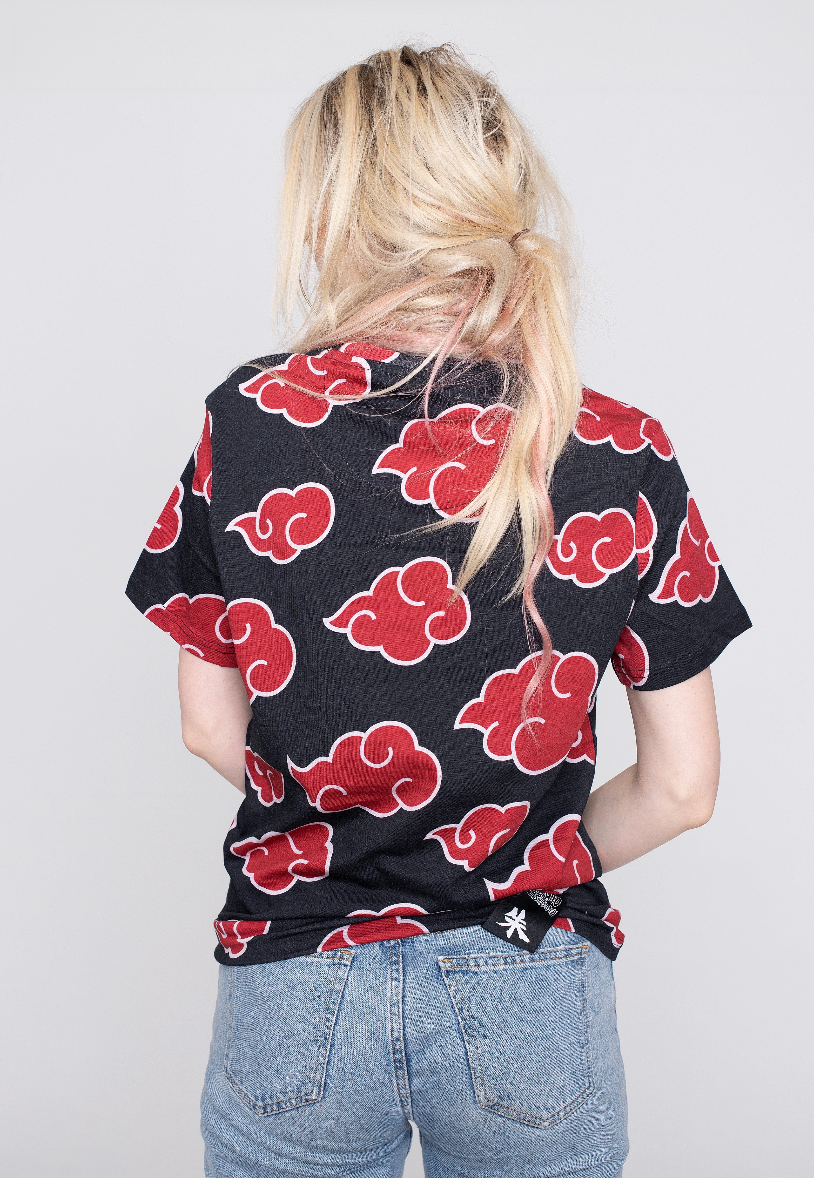 Naruto - Itachi Clouds Allover - T-Shirt | Women-Image