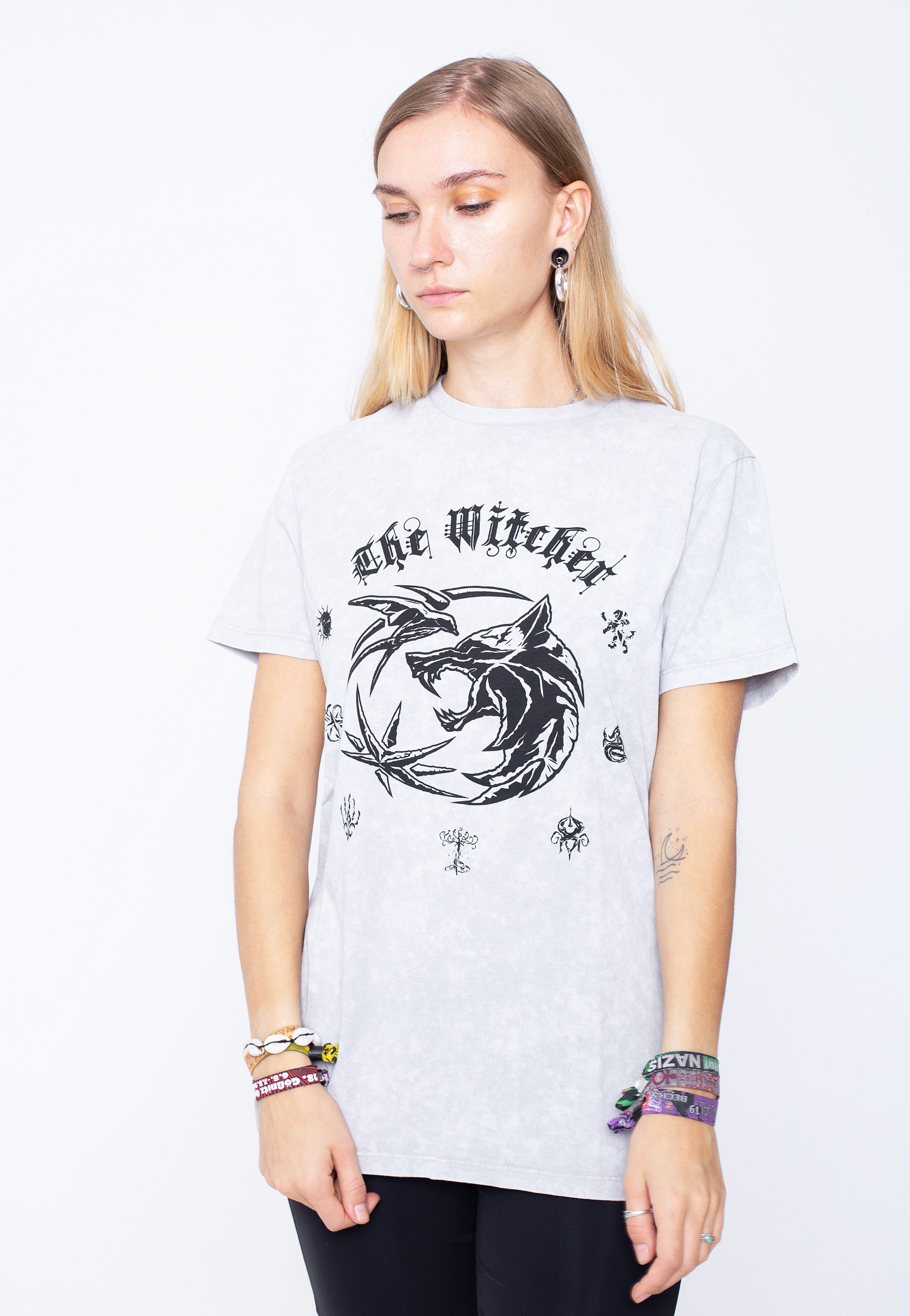 The Witcher - Vintage Acid Wash Grey - T-Shirt | Women-Image