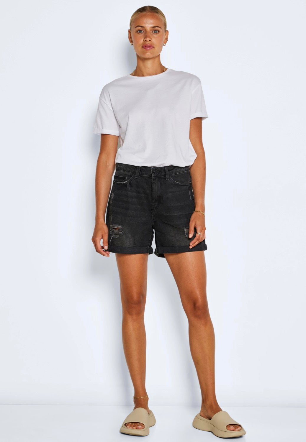 Noisy May - Smiley Black Denim - Shorts | Women-Image