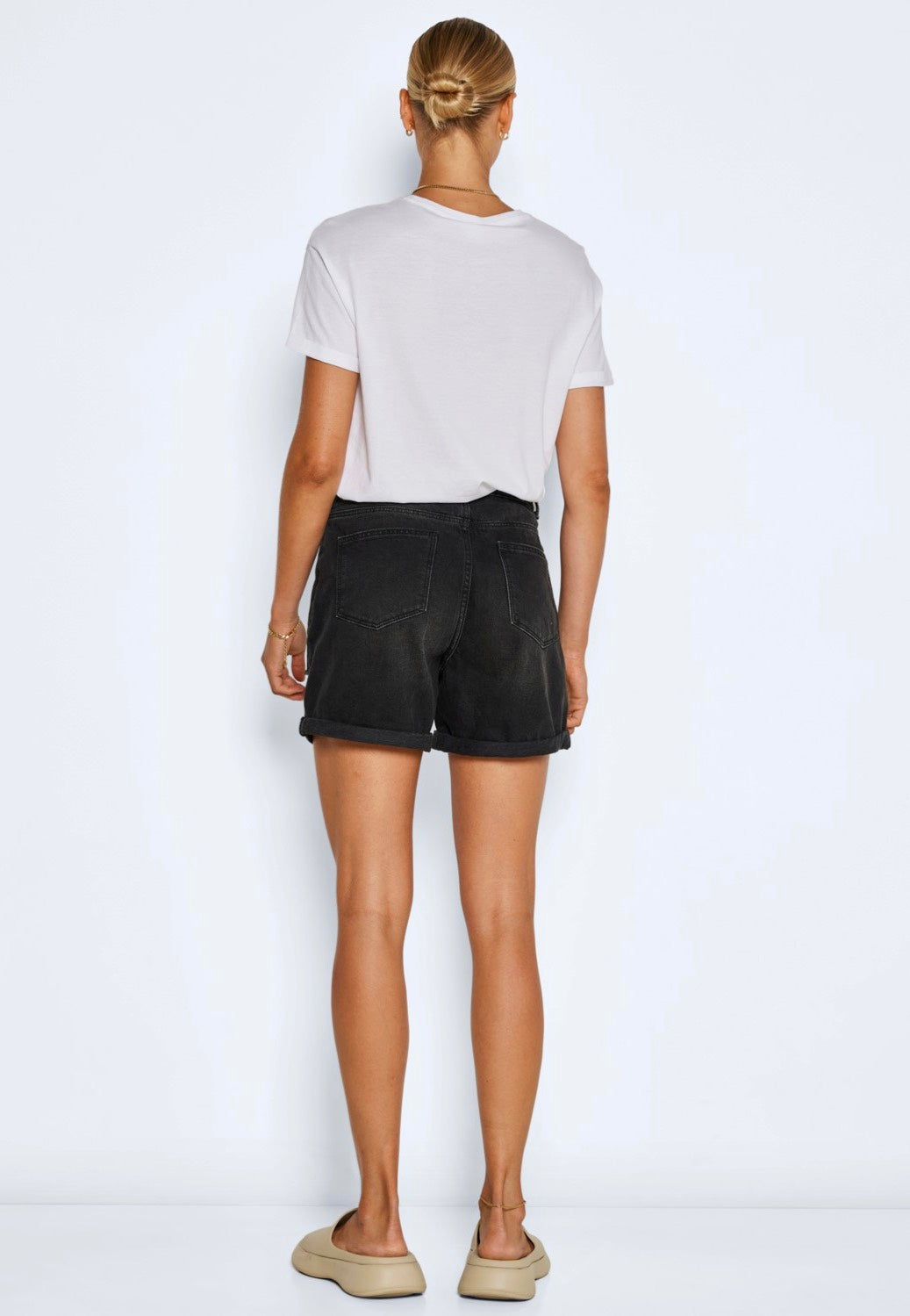 Noisy May - Smiley Black Denim - Shorts | Women-Image