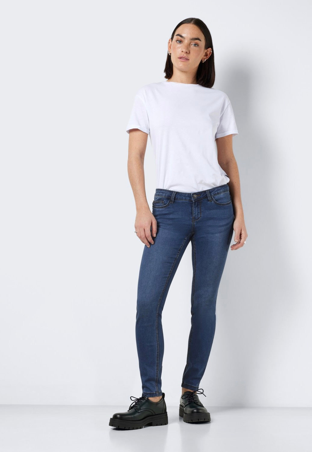 Noisy May - Allie Low Waist Skinny Medium Blue Denim - Jeans | Women-Image