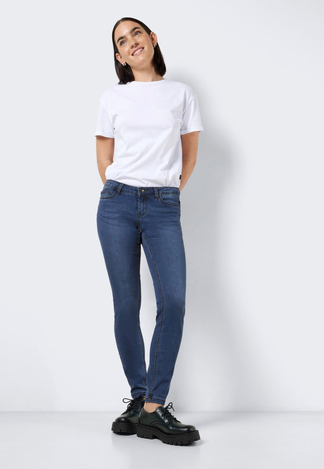 Noisy May - Allie Low Waist Skinny Medium Blue Denim - Jeans | Women-Image