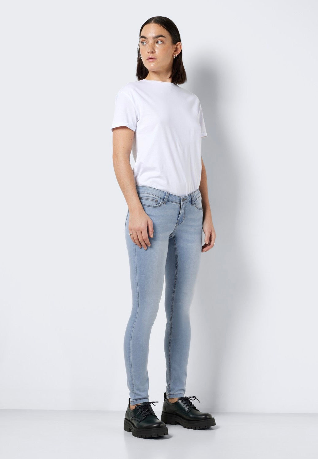 Noisy May - Allie Low Waist Skinny Light Blue Denim - Jeans | Women-Image