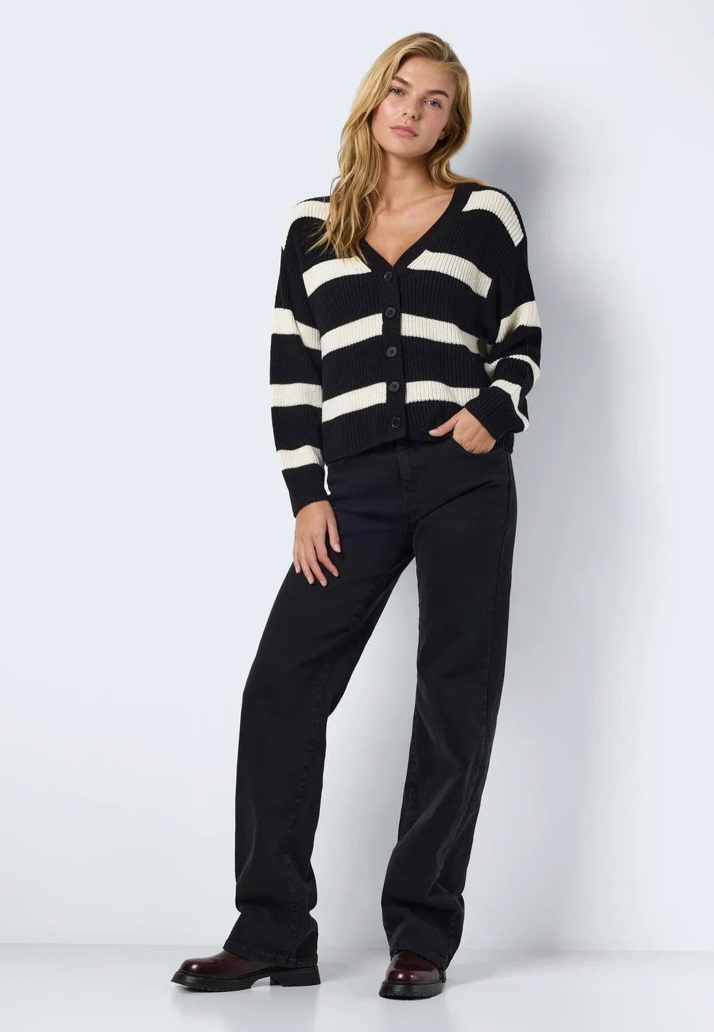 Noisy May - Maysa V Neck Black Eggnog - Cardigan | Women-Image