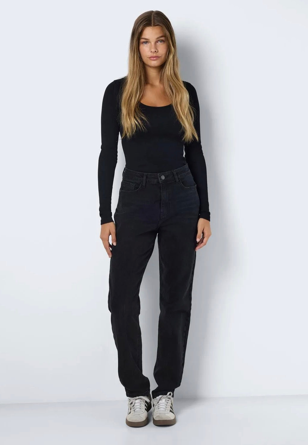 Noisy May - Daisy Mom Fit Black Denim - Jeans | Women-Image