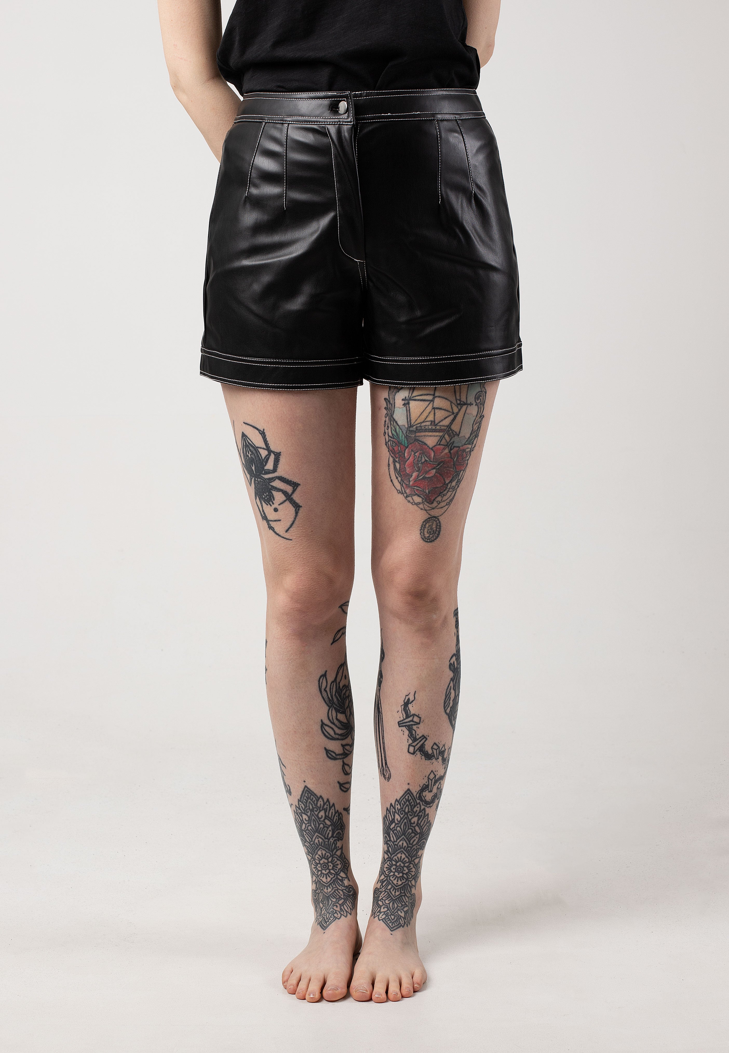 Noisy May - Kimberly Black Contrast Stitches - Shorts | Women-Image