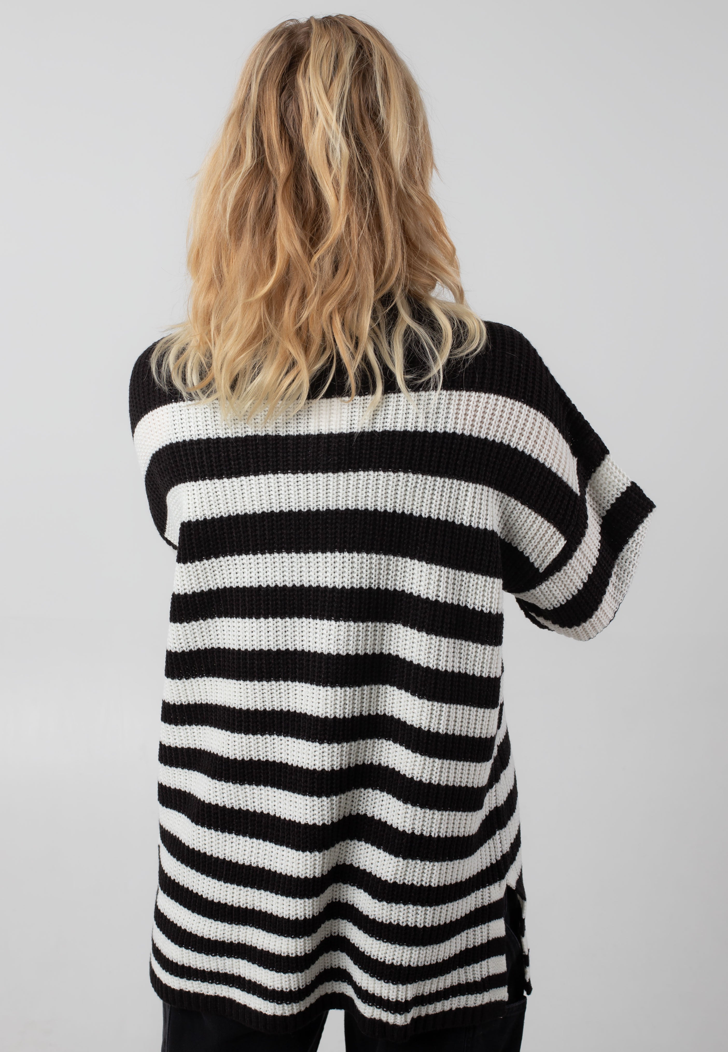 Noisy May - Leslie High Neck Zip Black Eggnog - Pullover | Women-Image